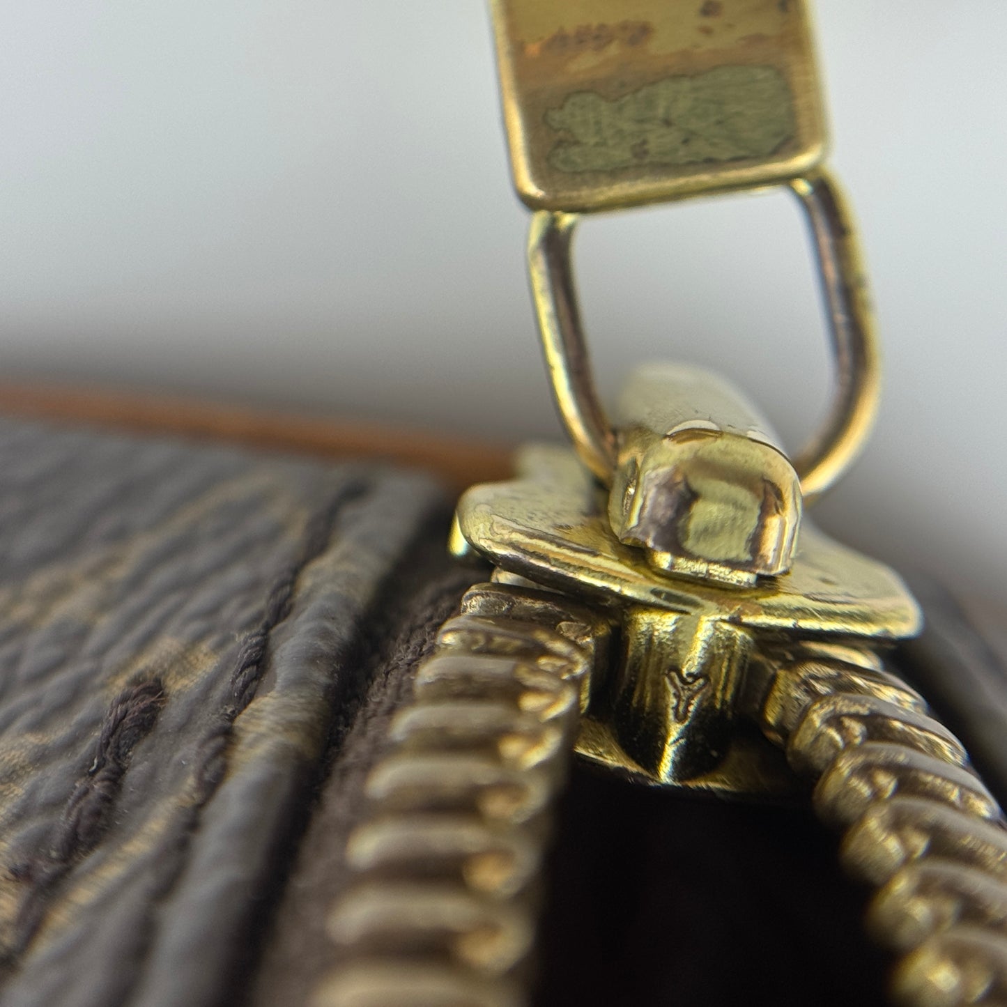 Monogram Papillon 26