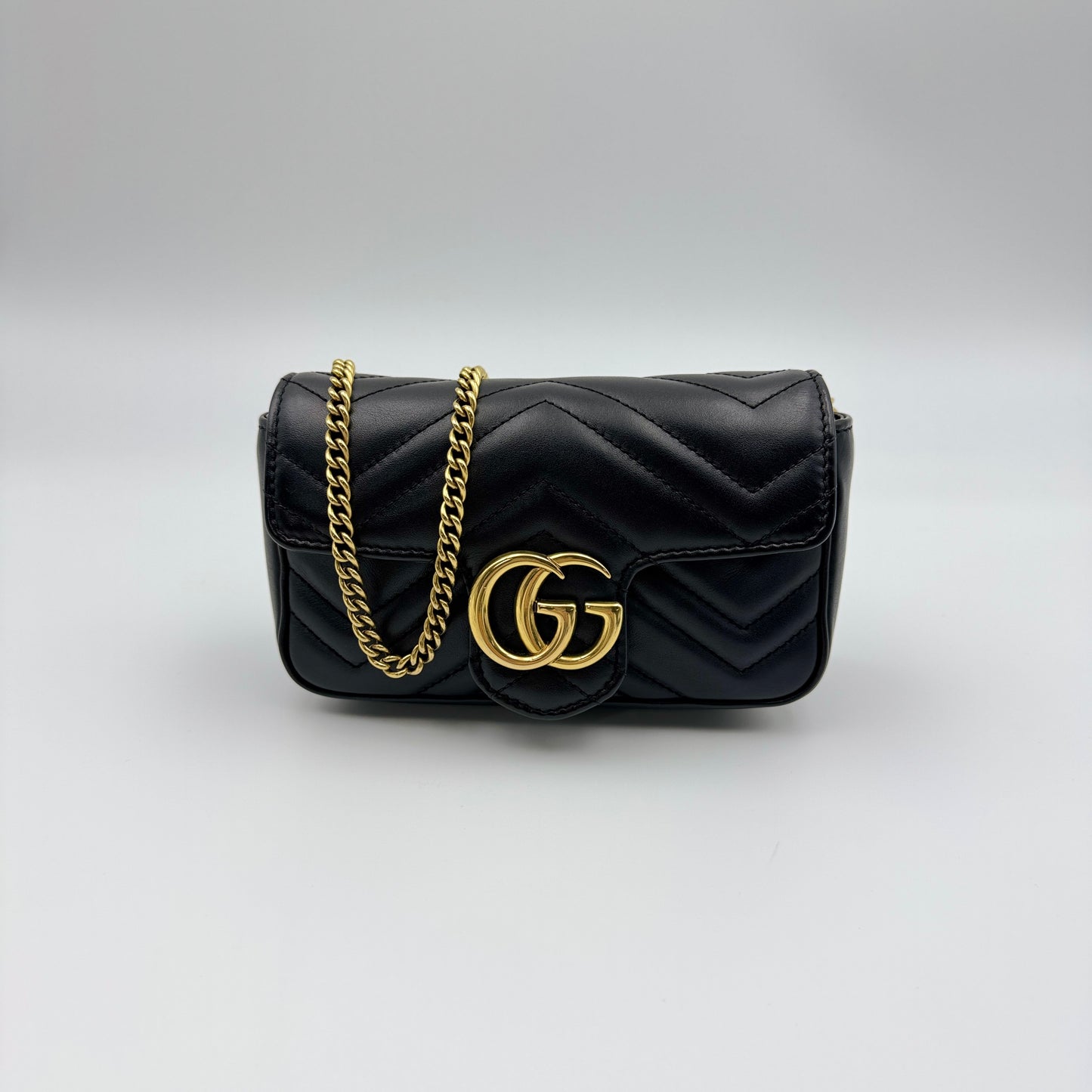 Calfskin Matelasse Super Mini GG Marmont Shoulder Bag Hibiscus Black
