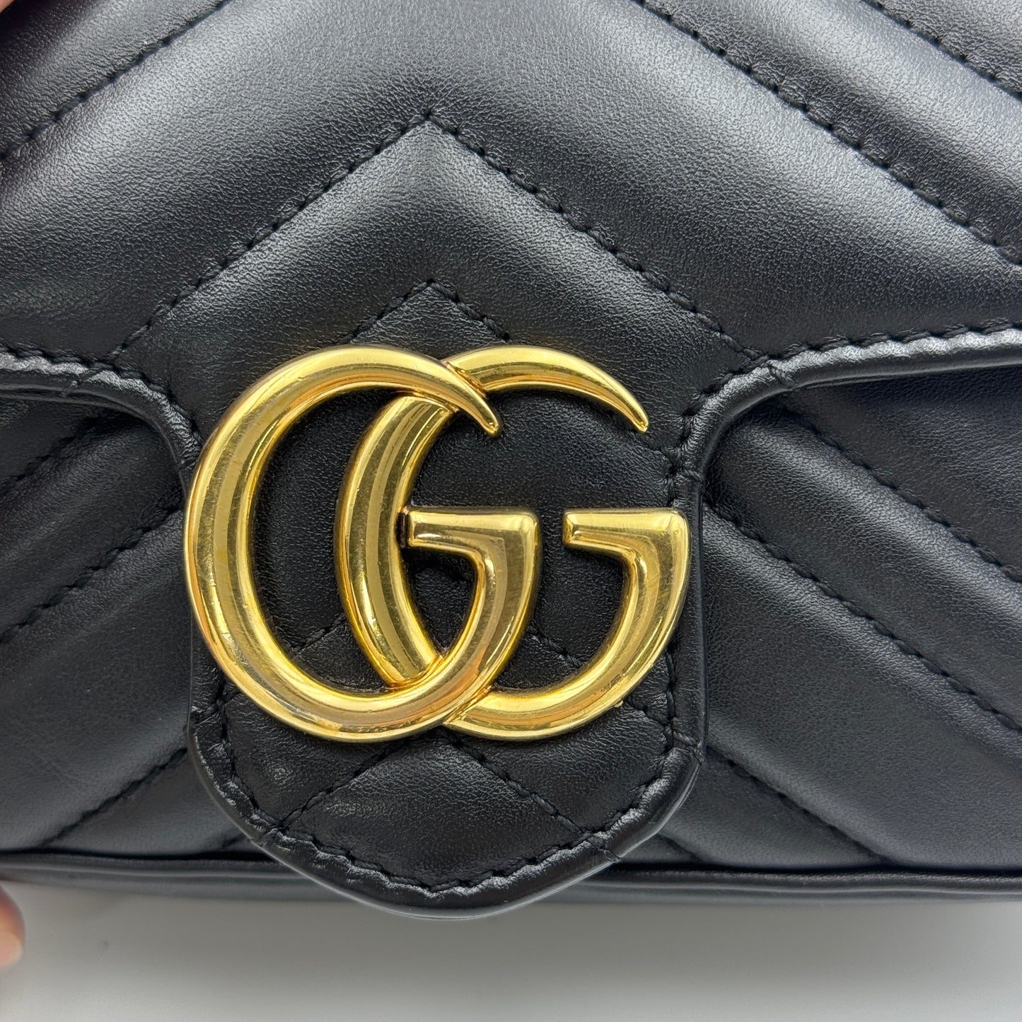 Calfskin Matelasse Super Mini GG Marmont Shoulder Bag Hibiscus Black