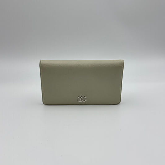 CC Logo Bifold Long Wallet Grained Calfskin Leather White