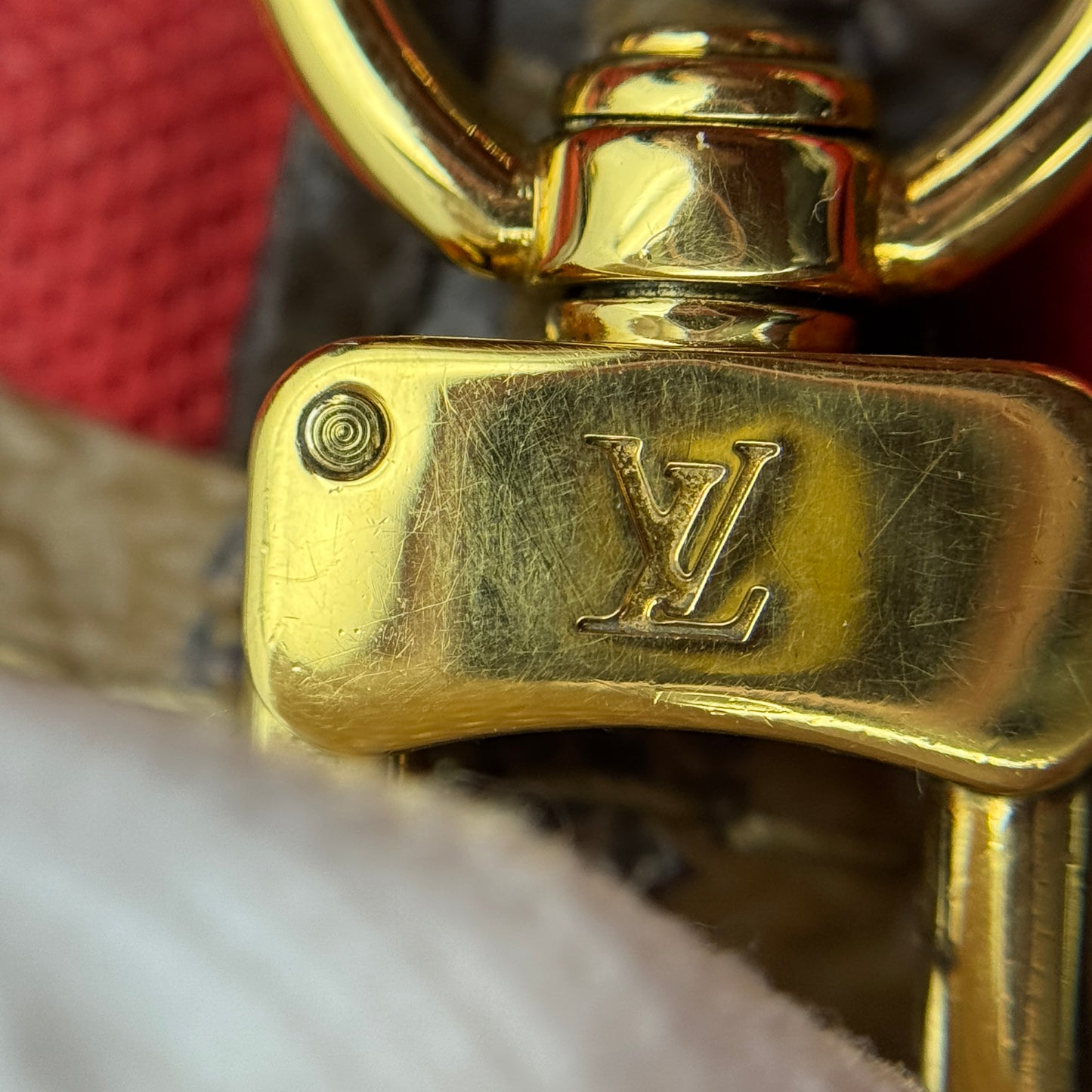 Reverse Monogram Giant Onthego MM