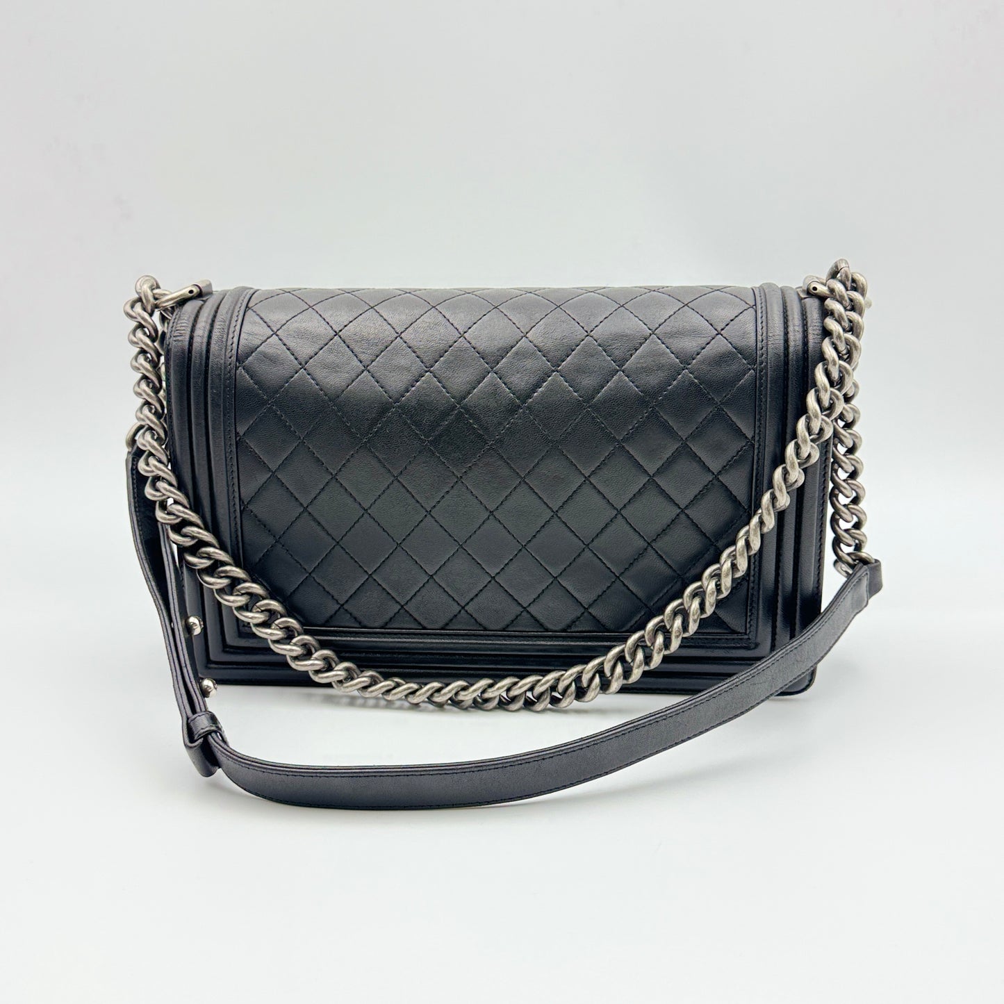 Lambskin Quilted Large Boy Flap Black Classic
