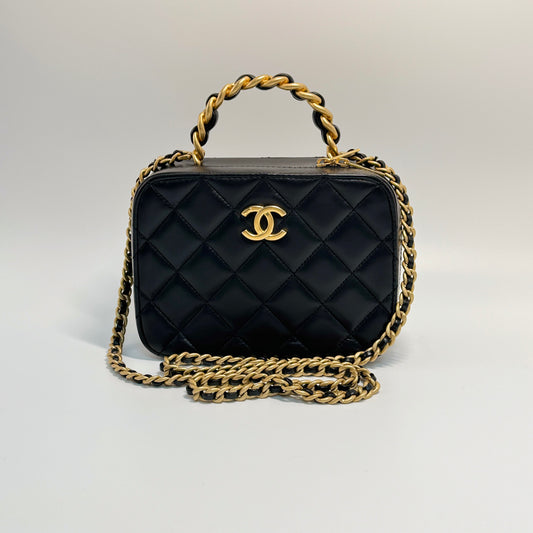Matelasse Vanity Chain Shoulder Bag in Black Lambskin with Gold Hardware
