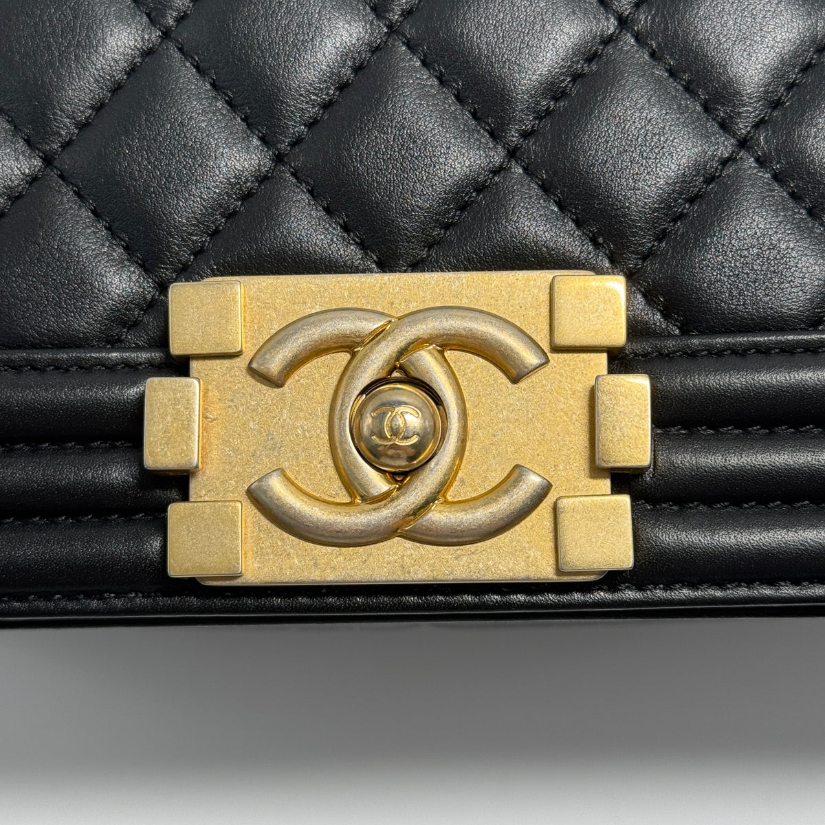 Lambskin Quilted Old Medium Boy Flap Black — view 4 of 8 Lambskin Quilted Old Medium Boy Flap Black, view 4 of 8