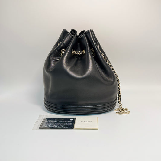 Drawstring Bucket Lamb Black