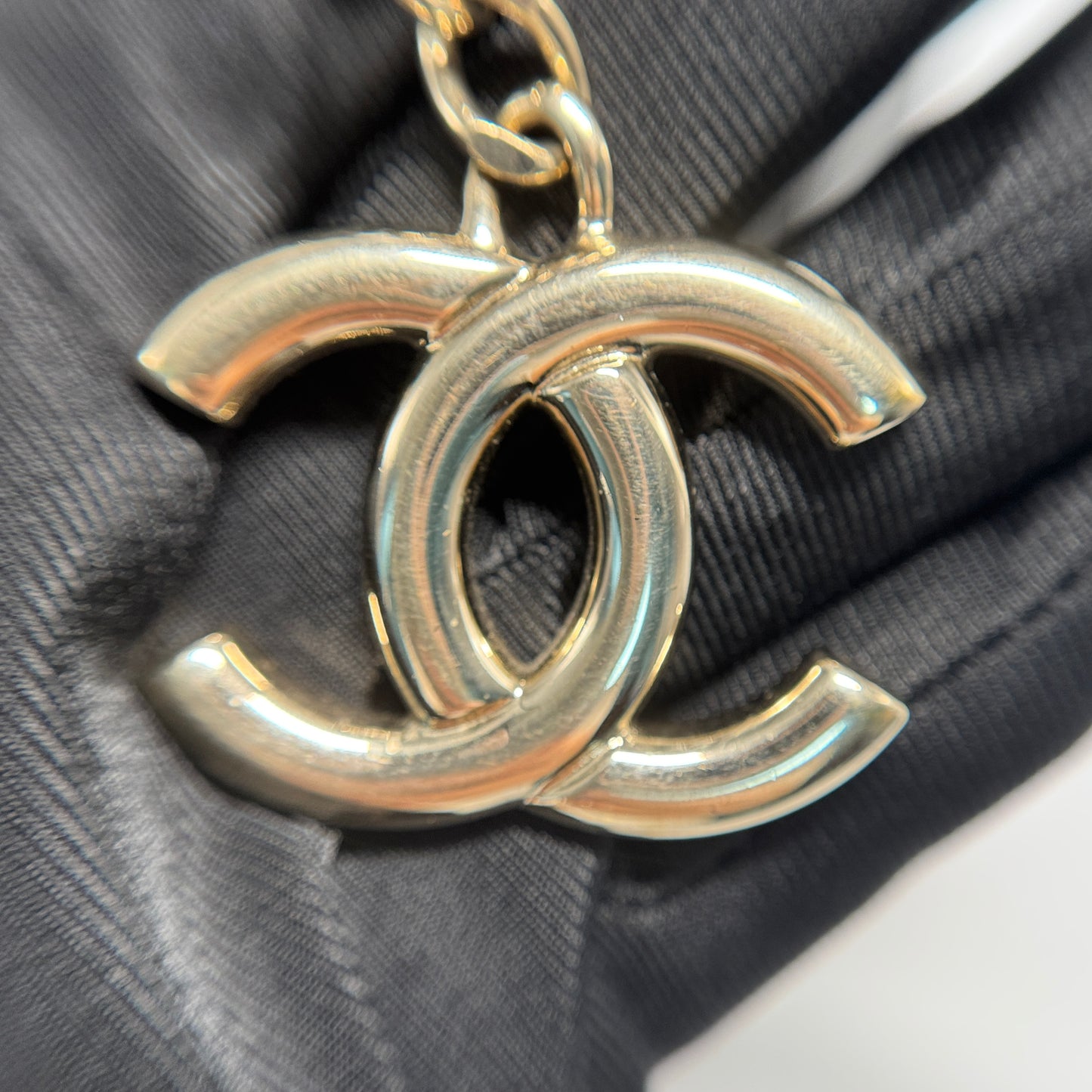 Drawstring Bucket Lamb Black