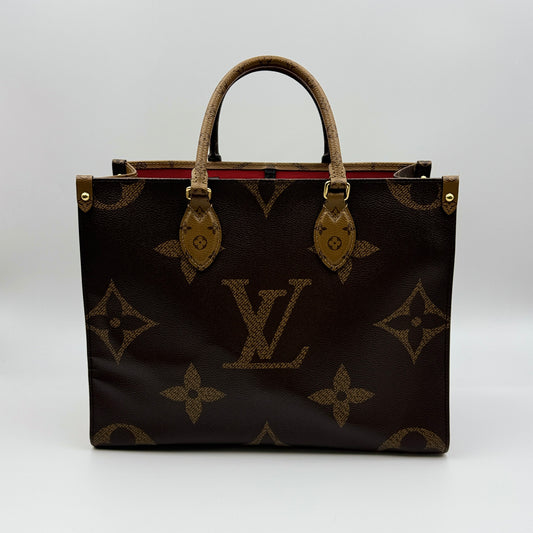 Reverse Monogram Giant Onthego MM Microchipped