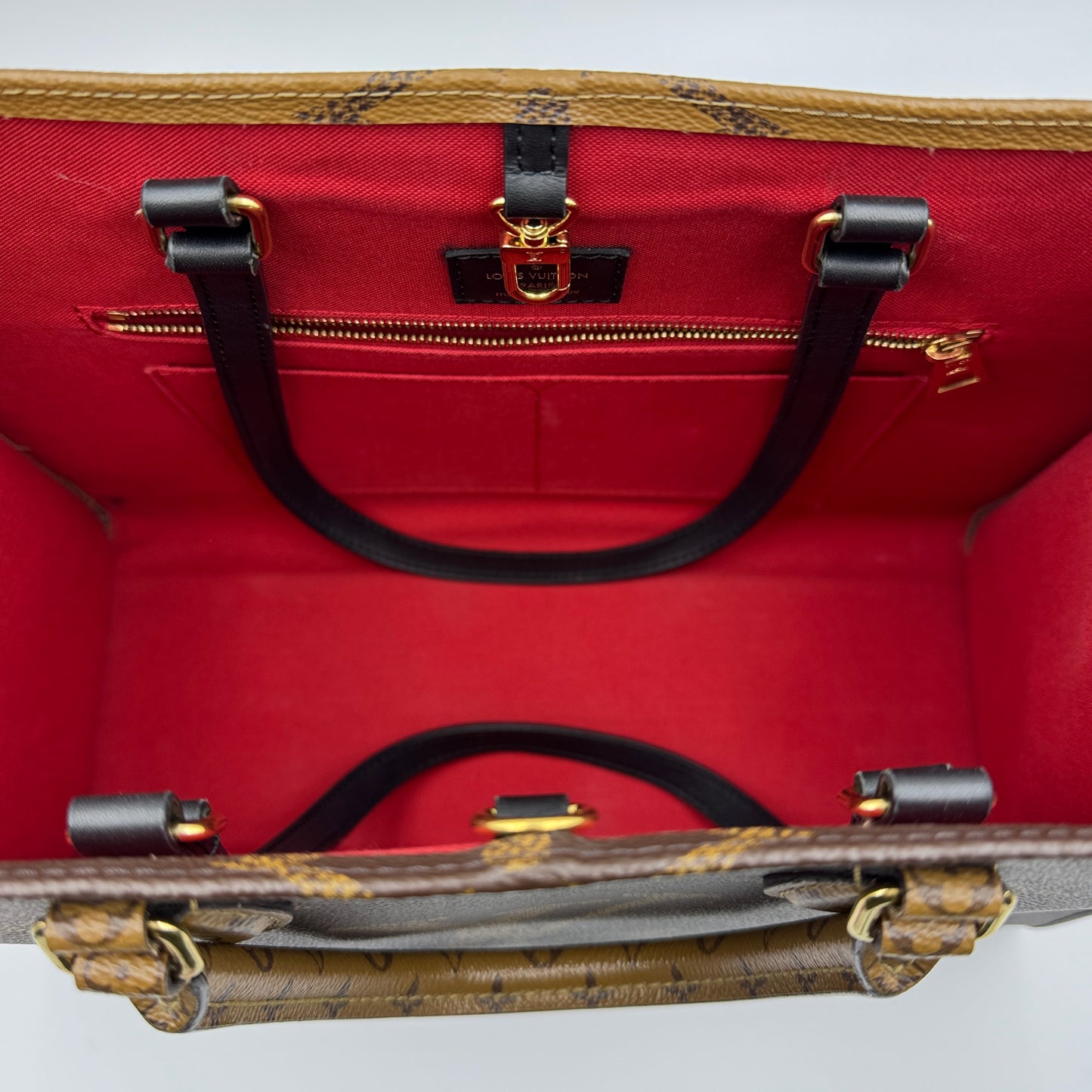 Reverse Monogram Giant Onthego MM Microchipped