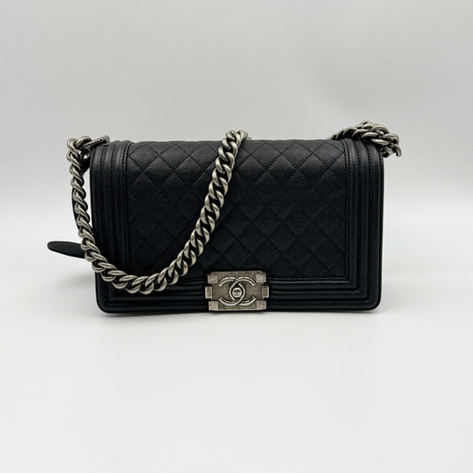 Caviar Quilted Old Medium Boy Flap Black