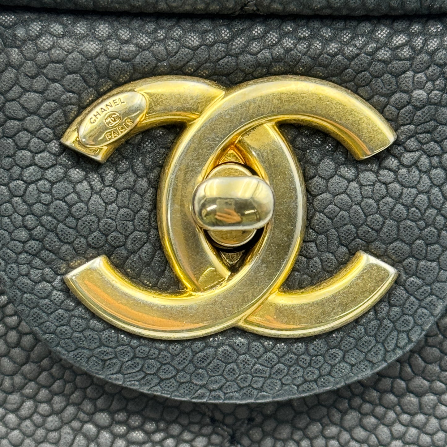 Medium Globe Trotter Flap Bag Black Tote