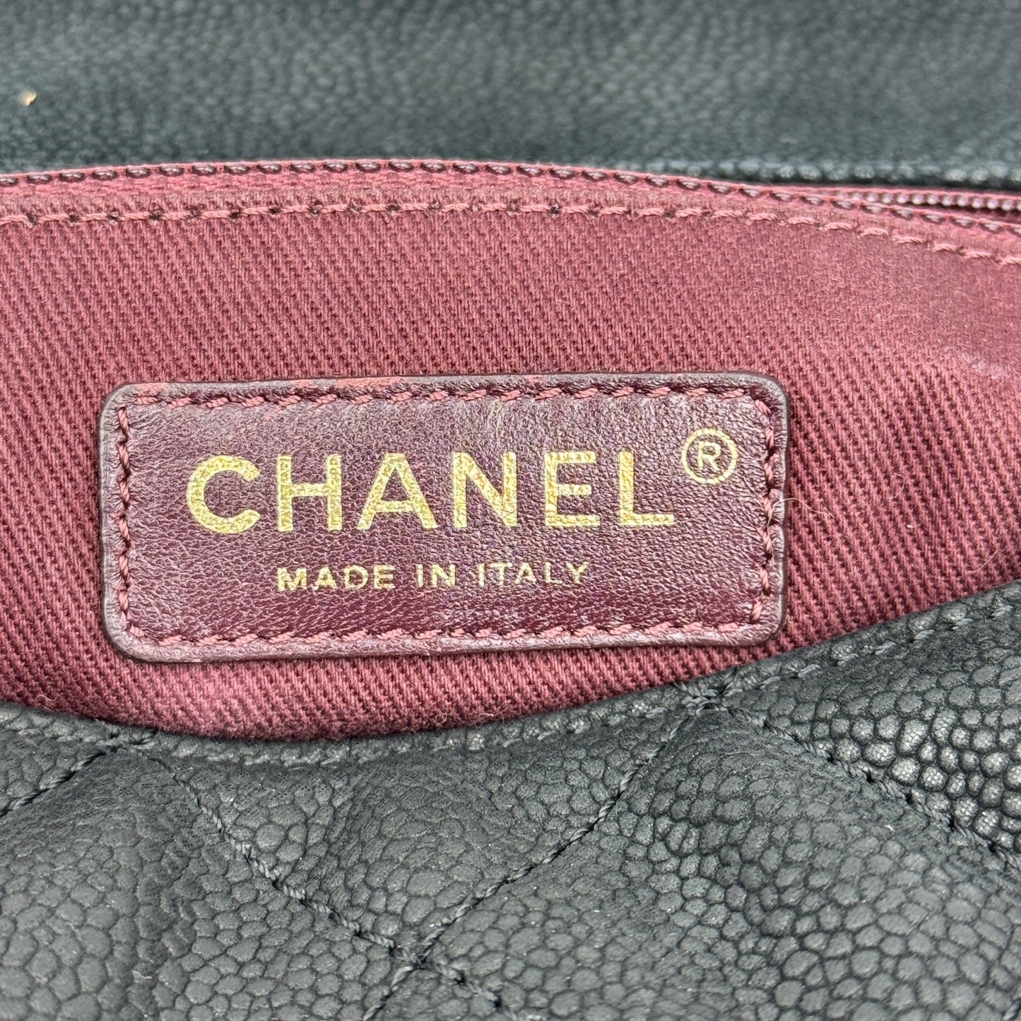 Medium Globe Trotter Flap Bag Black Tote