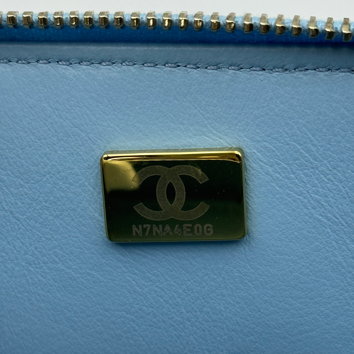 Chanel Small Pick Me Up Vanity Case Light Blue (Year 2022) — view 7 of 9 Small Pick Me Up Vanity Case Light Blue (Year 2022), view 7 of 9