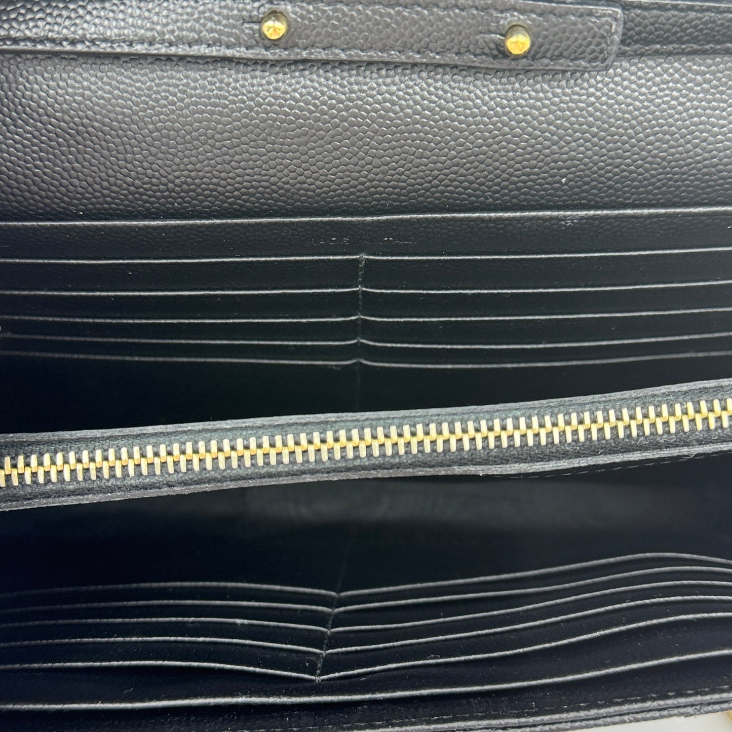 CLASSIC CASSANDRE CHAIN WALLET IN GRAIN DE POUDRE LEATHER