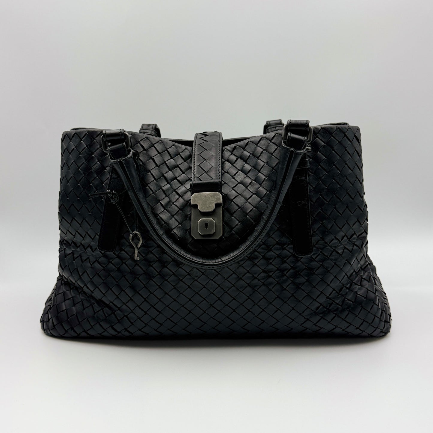 Intrecciato Roma Medium Black Tote
