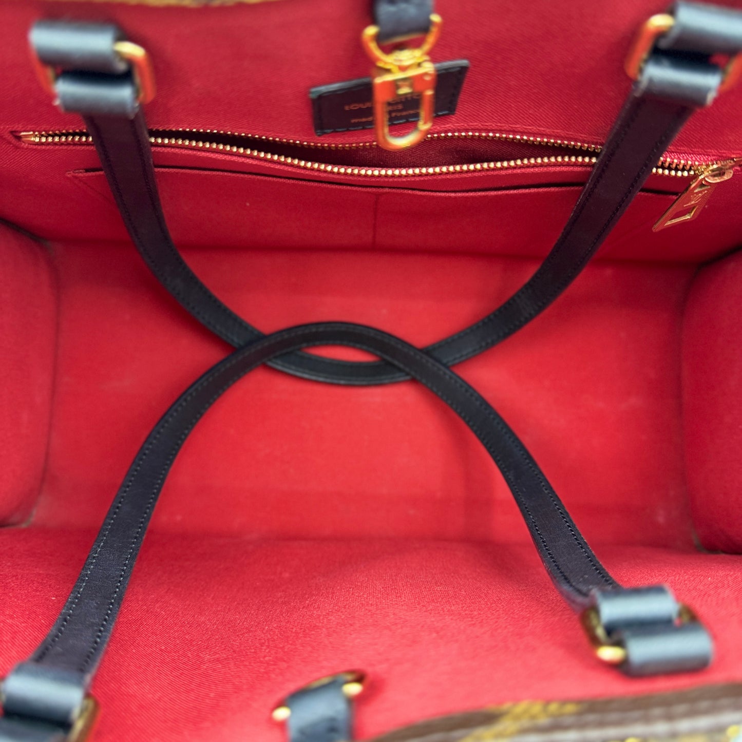 Reverse Monogram Giant Onthego MM Microchipped