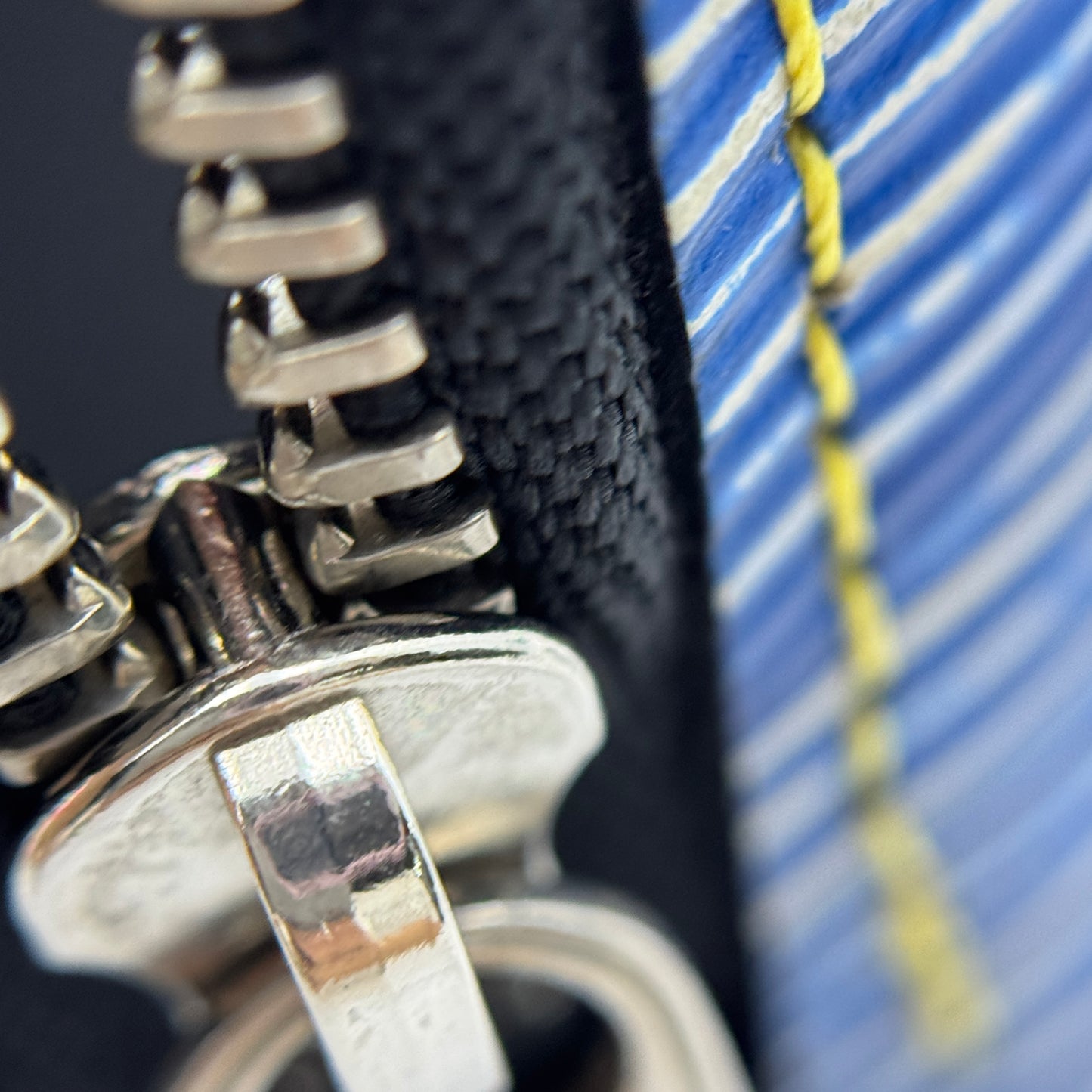 Pochette Cosmétique Epi leather vanity case