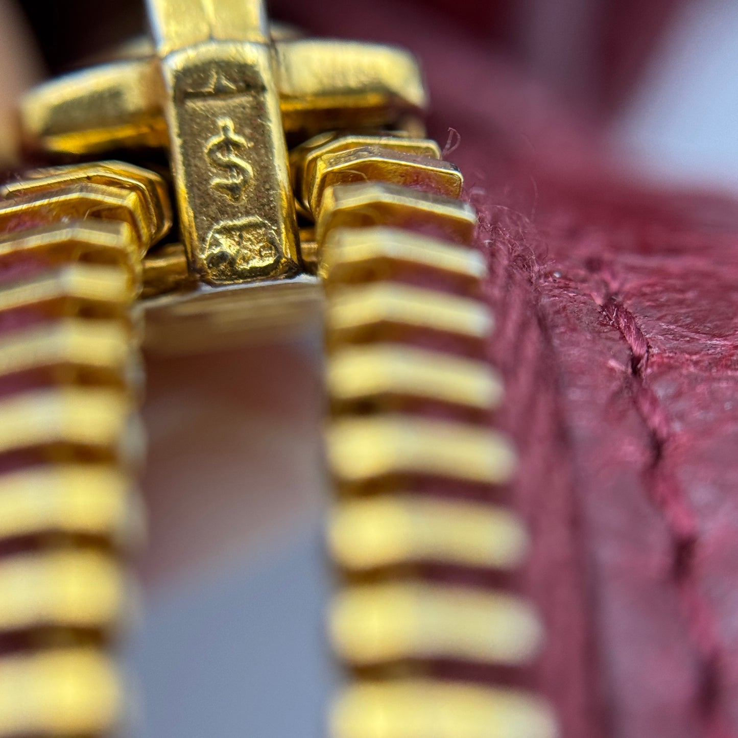 Giant 12 Mini City Bag Wine Red