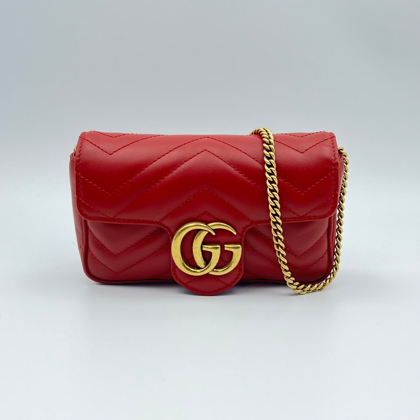 Calfskin Matelasse Super Mini GG Marmont Shoulder Bag Red