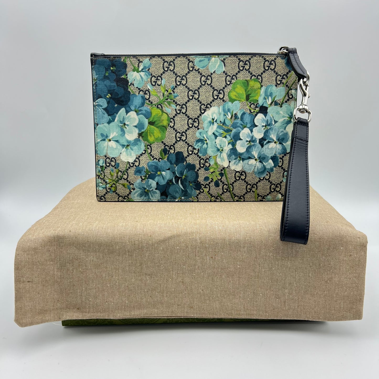 GG Supreme Blooms Wristlet Clutch
