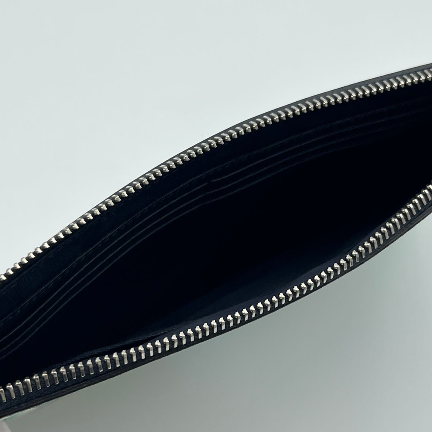 GG Supreme Blooms Wristlet Clutch