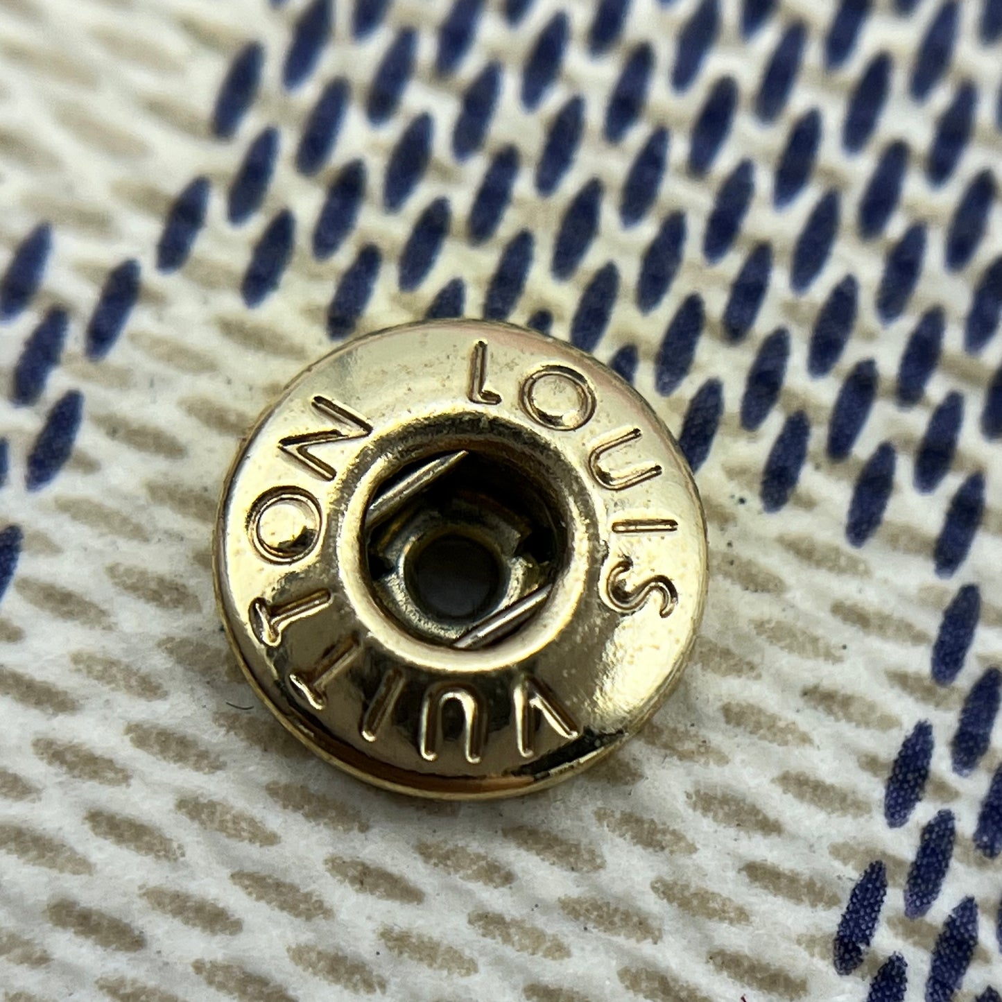 Damier Azur Emilie Wallet Rose Ballerine