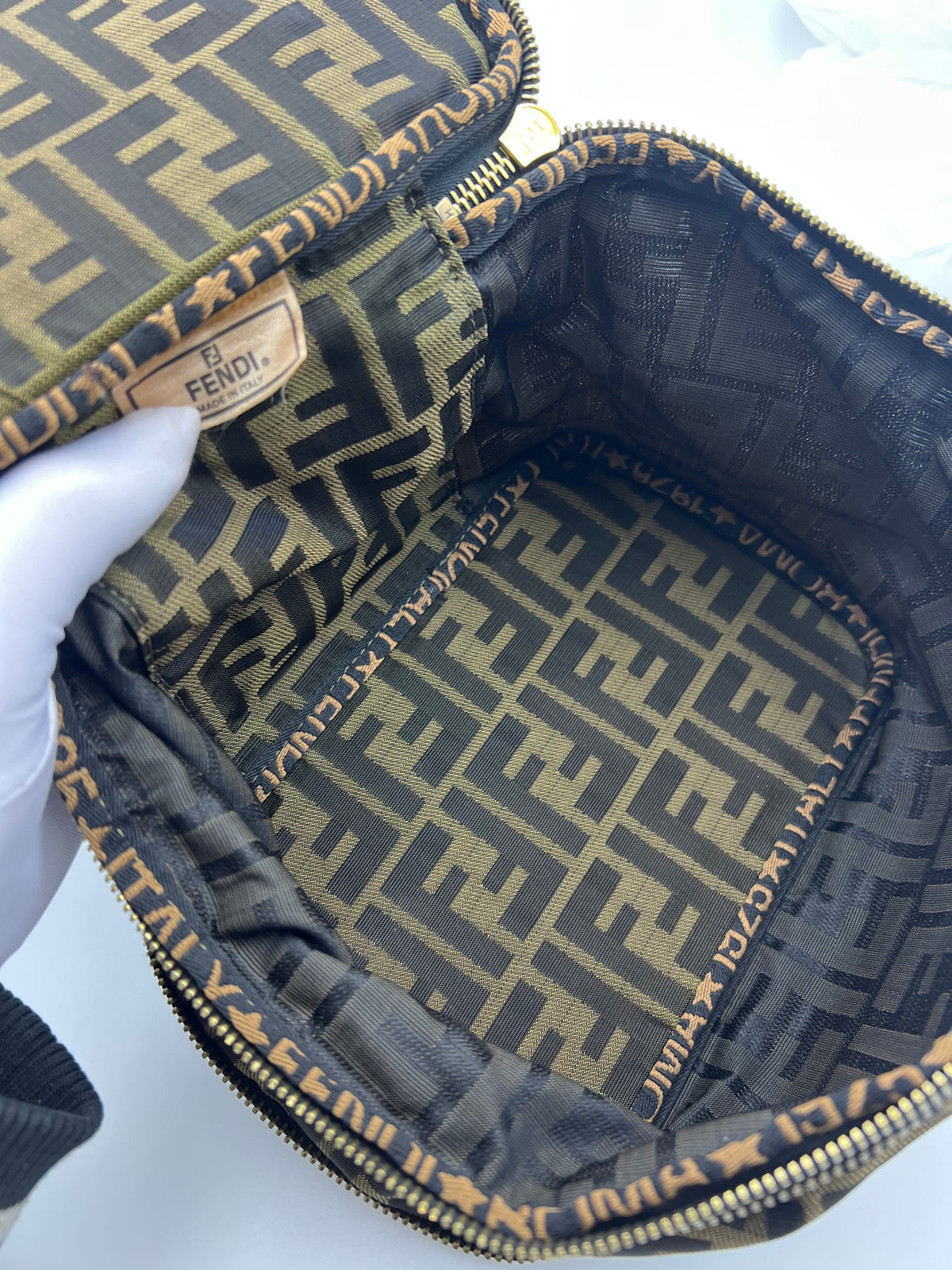 Fendi Vanity Pouch Top Handle Black Brown — view 2 of 9 Vanity Pouch Top Handle Black Brown, view 2 of 9