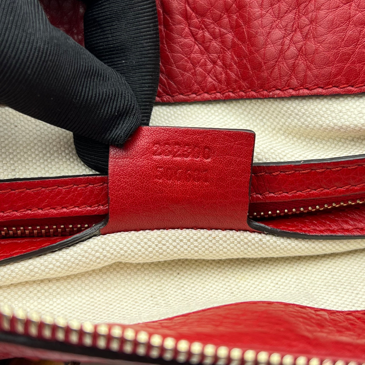 Gucci RED PEBBLED LEATHER BELLA TOTE BAG — view 4 of 9 RED PEBBLED LEATHER BELLA TOTE BAG, view 4 of 9