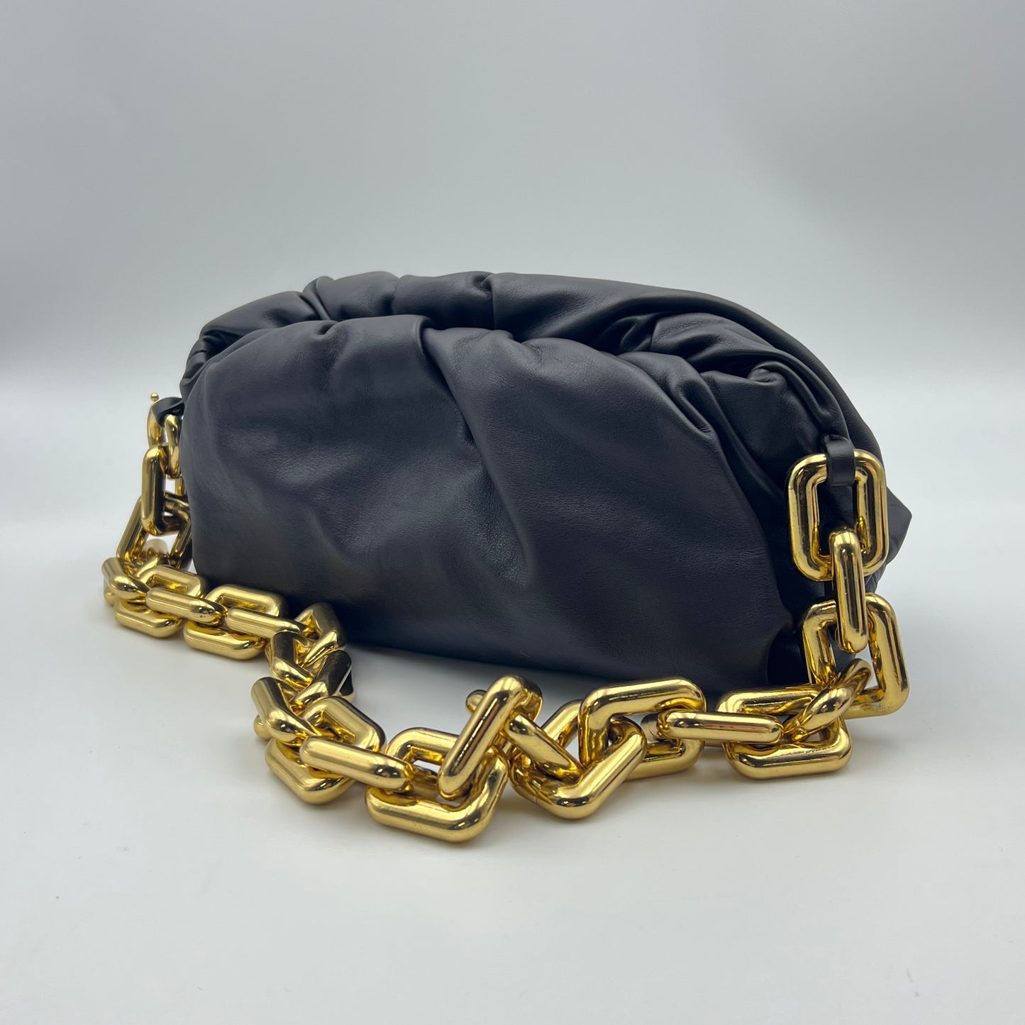 Calfskin The Chain Pouch Brown