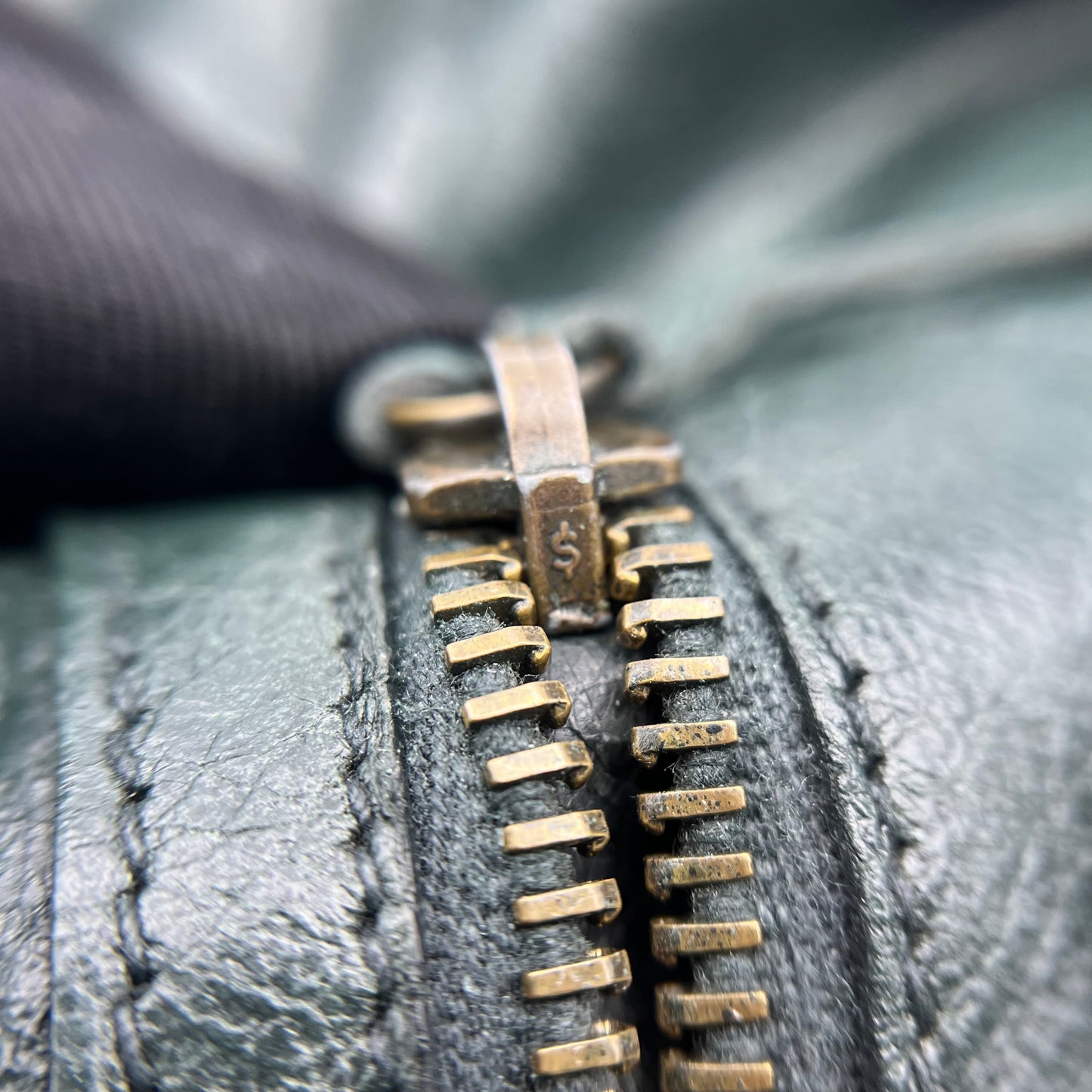 Velo Classic Studs Bag Leather Medium dark gray