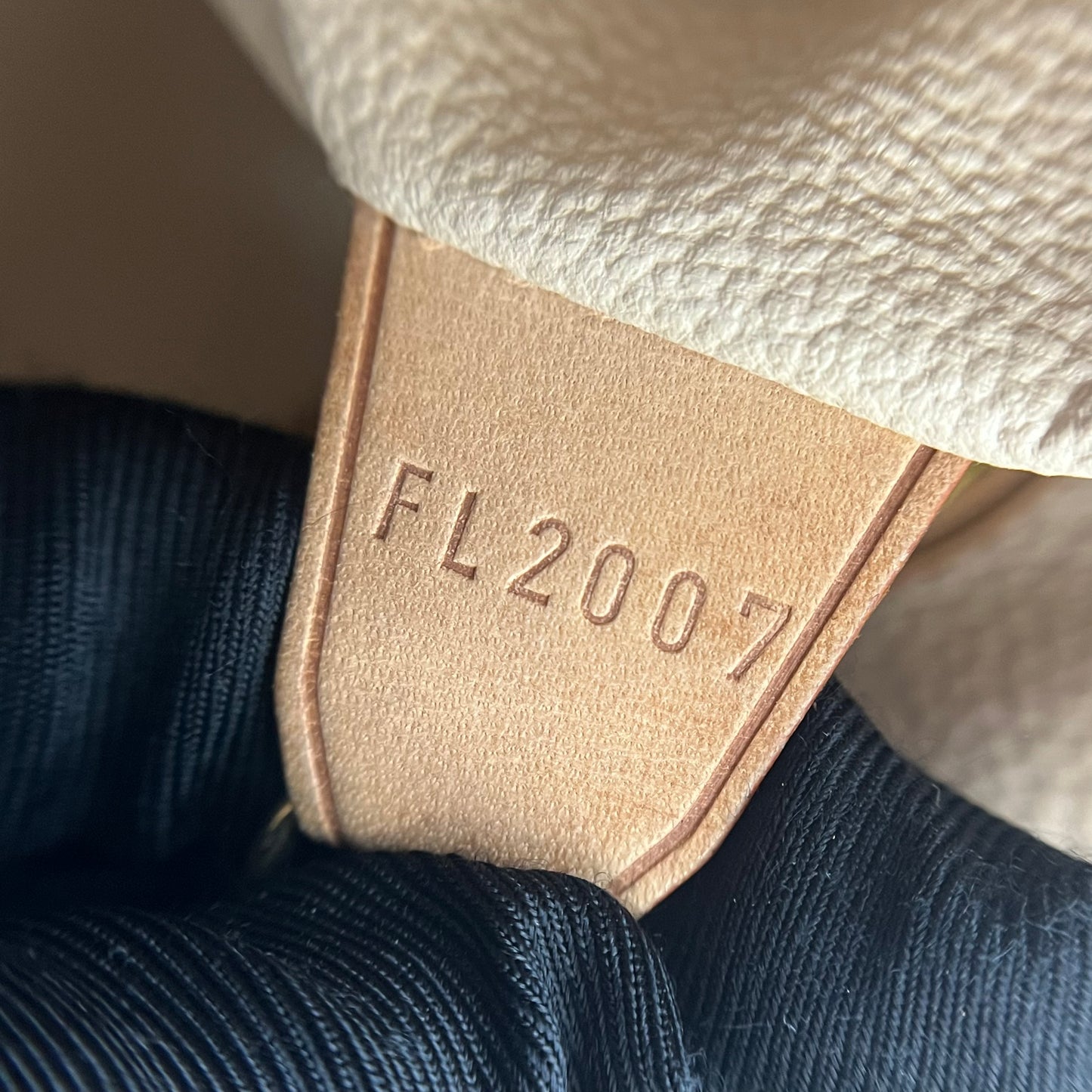 Monogram Petit Bucket 23