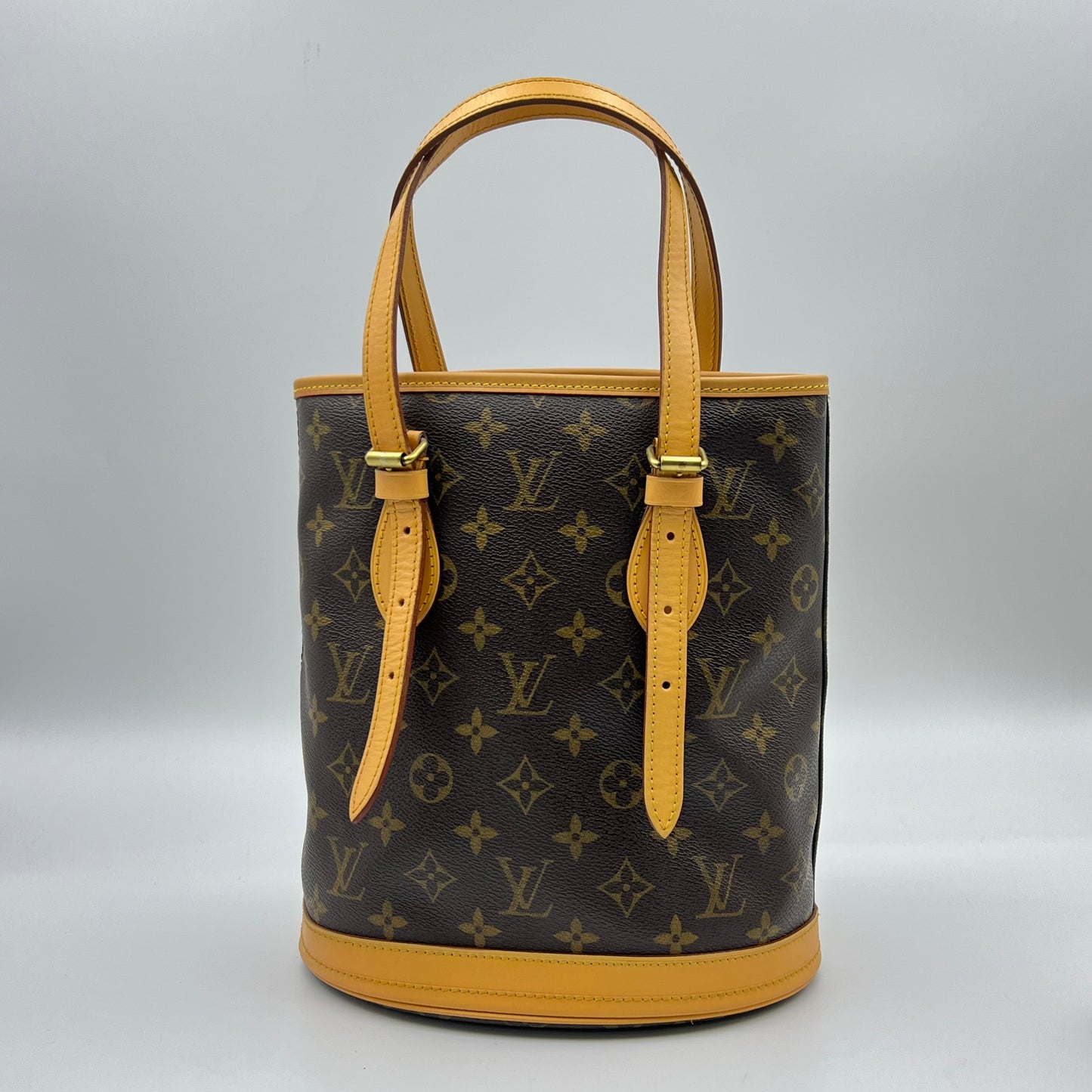 Monogram Petit Bucket 23
