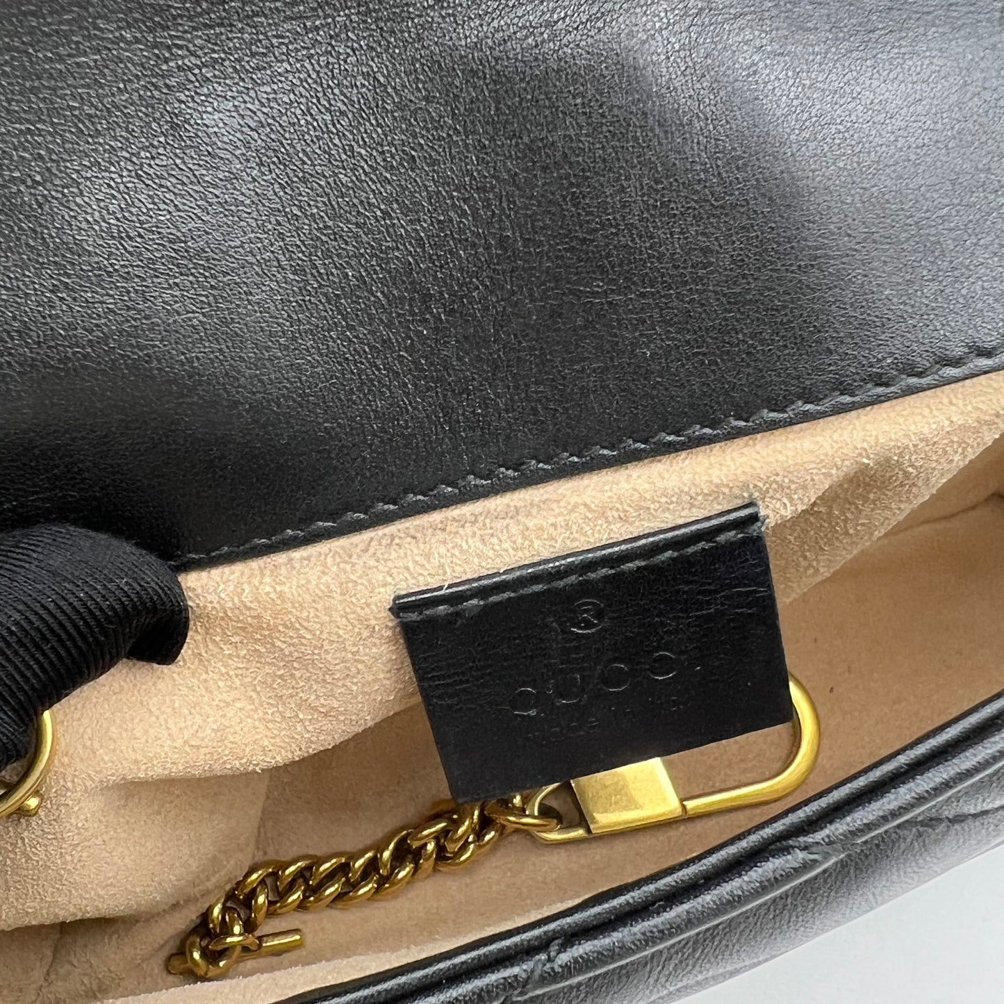 Calfskin Matelasse Super Mini GG Marmont Shoulder Bag Black