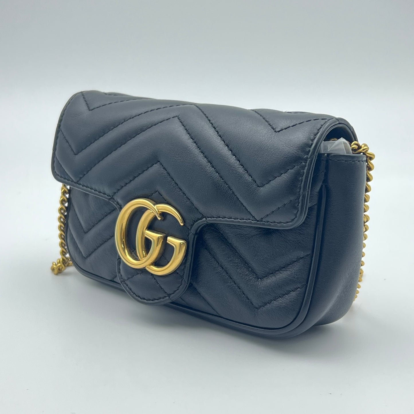 Calfskin Matelasse Super Mini GG Marmont Shoulder Bag Black