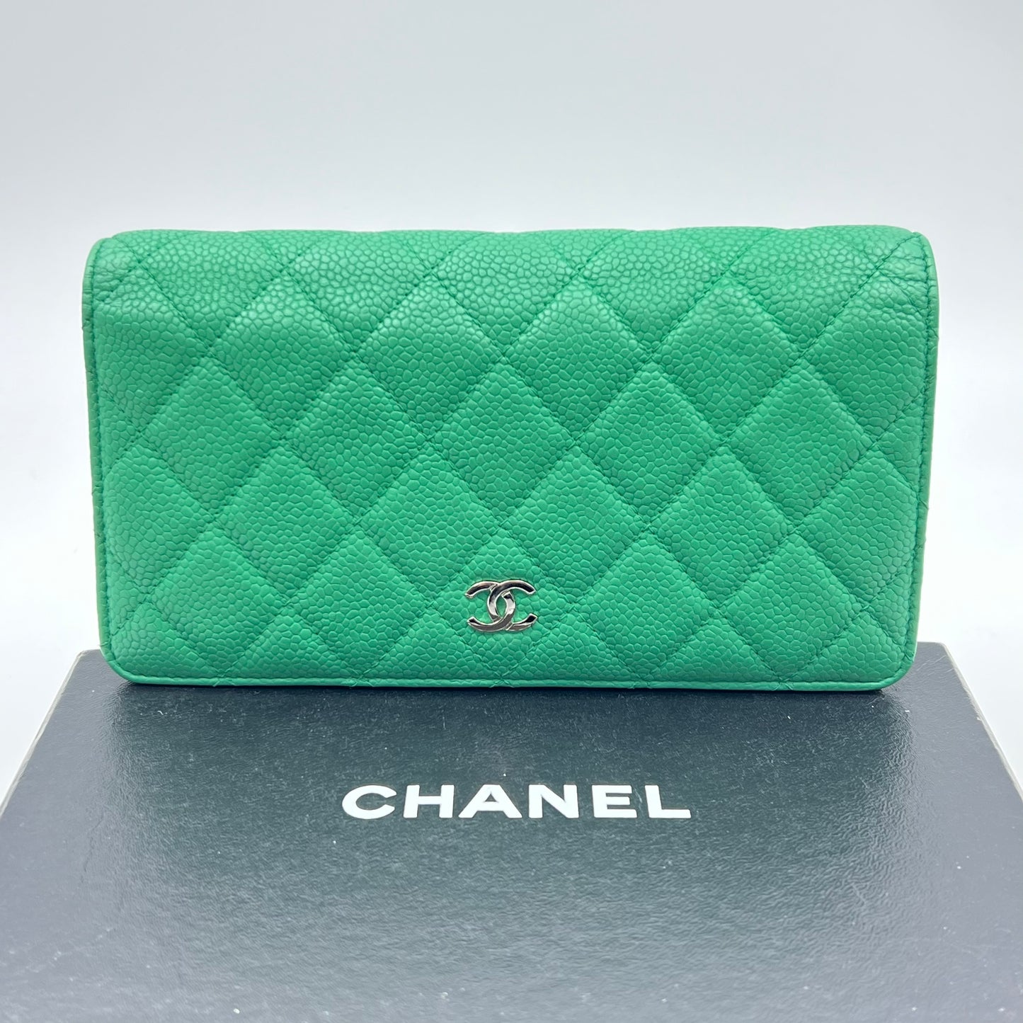 Matelasse Caviar Leather Long Wallet Green