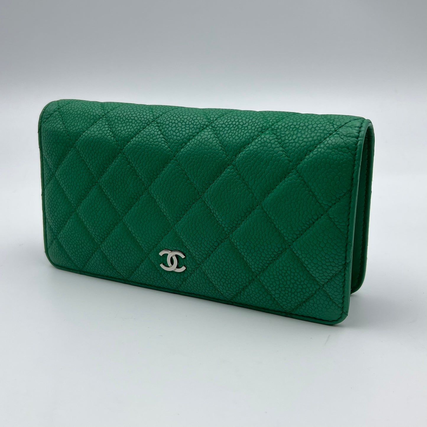 Matelasse Caviar Leather Long Wallet Green