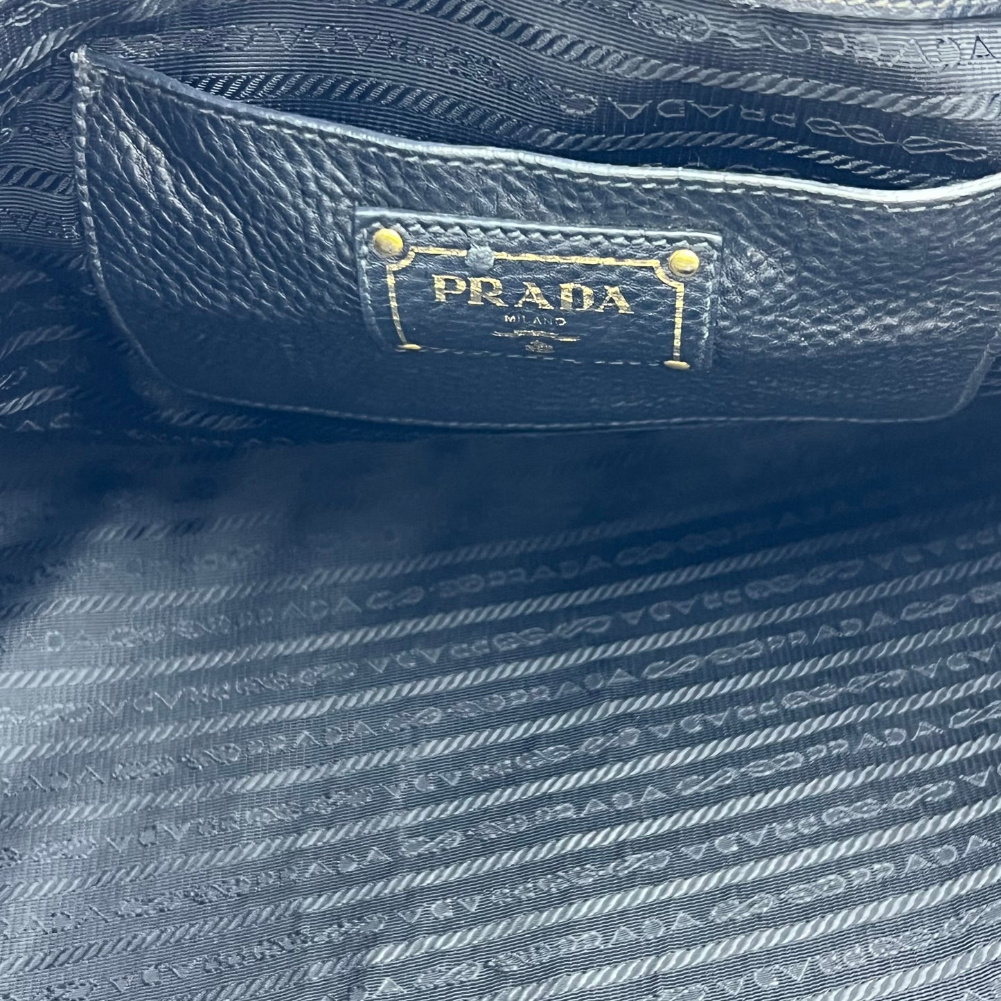 Vitello Daino Leather Shopping Tote Black