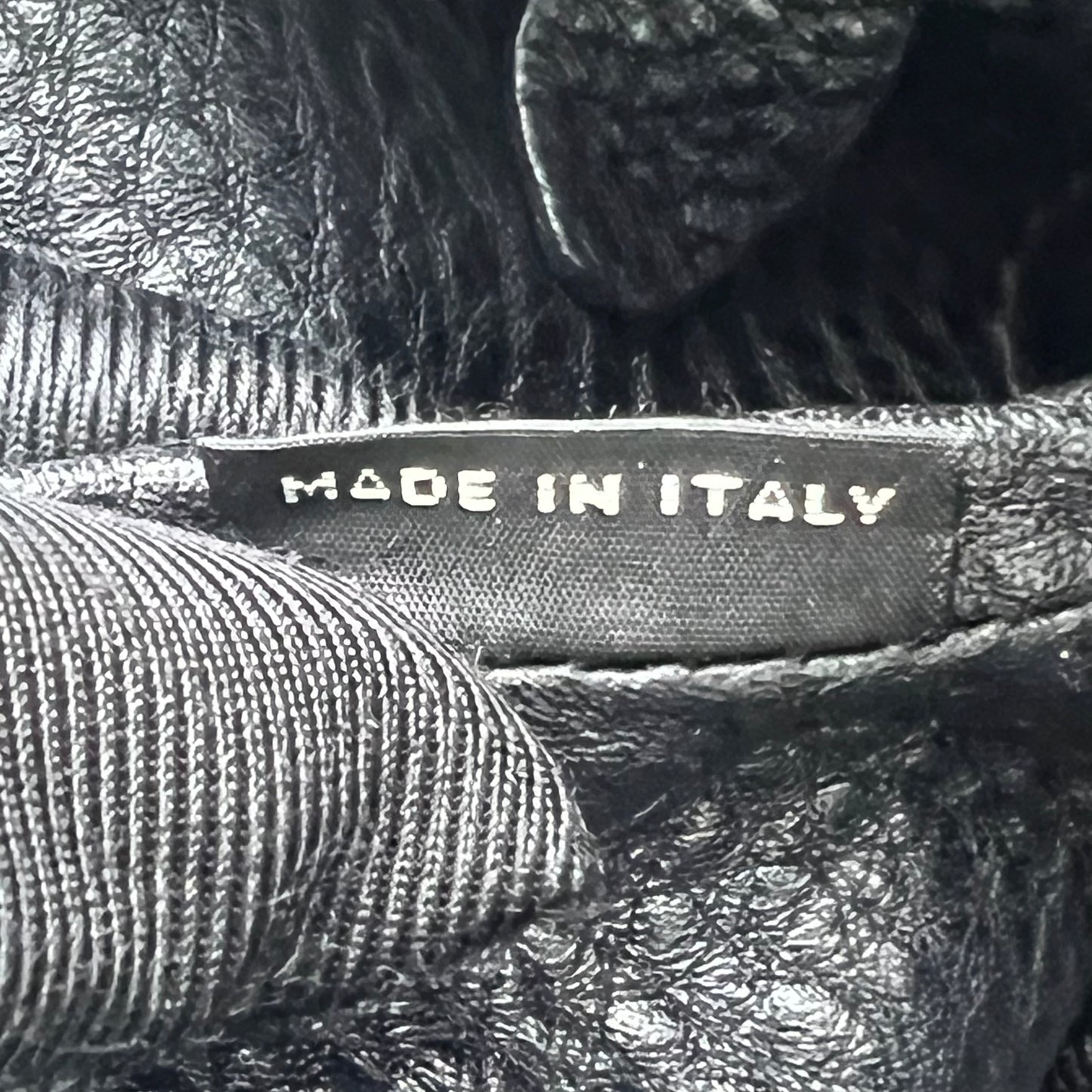 Vitello Daino Leather Shopping Tote Black