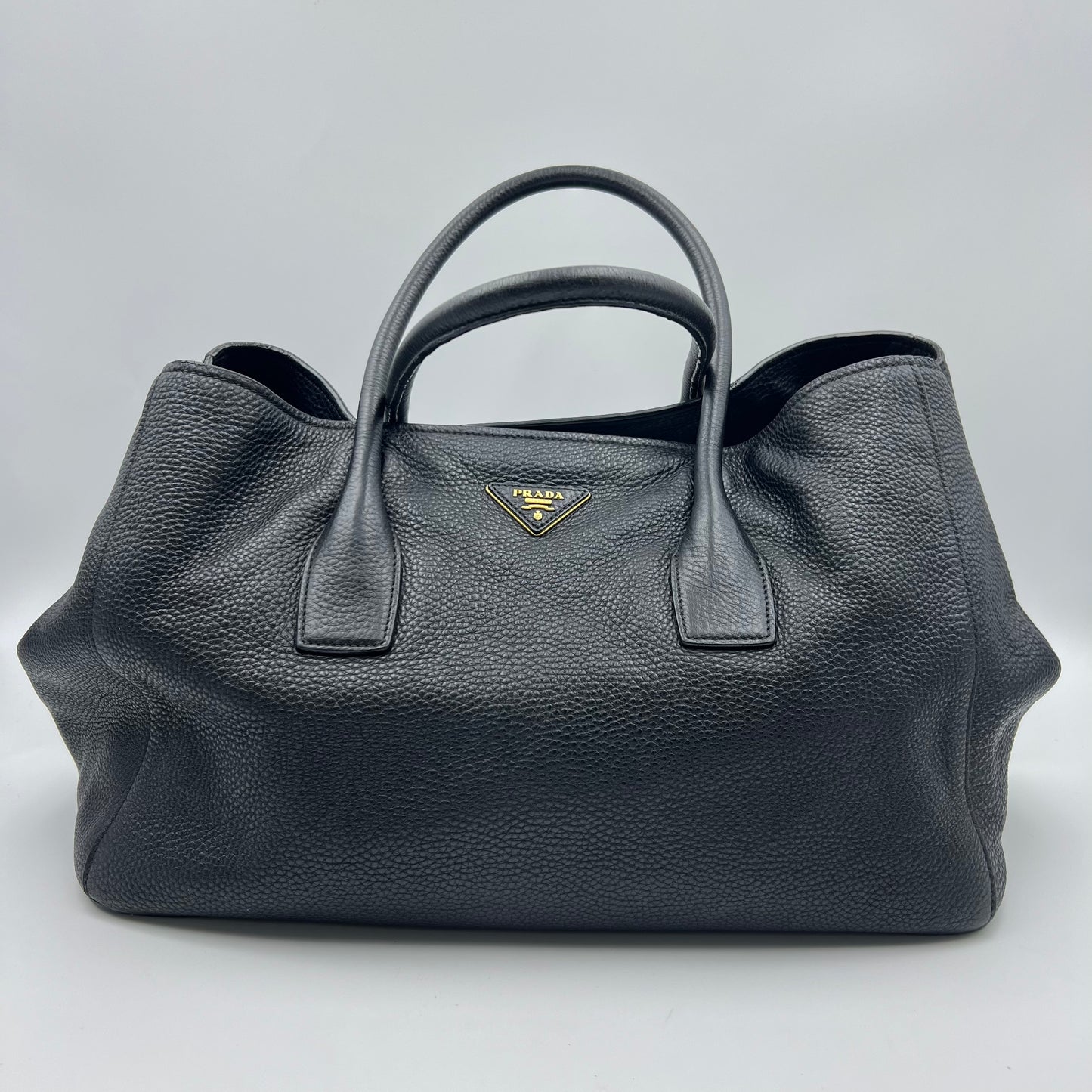 Vitello Daino Leather Shopping Tote Black