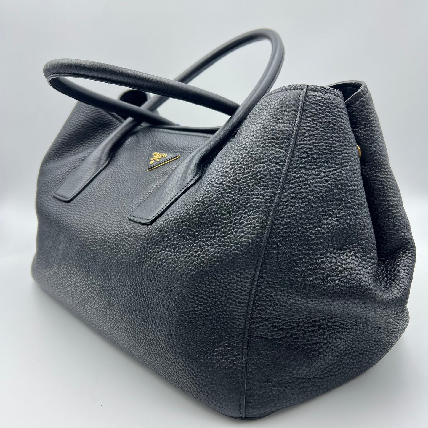 Vitello Daino Leather Shopping Tote Black