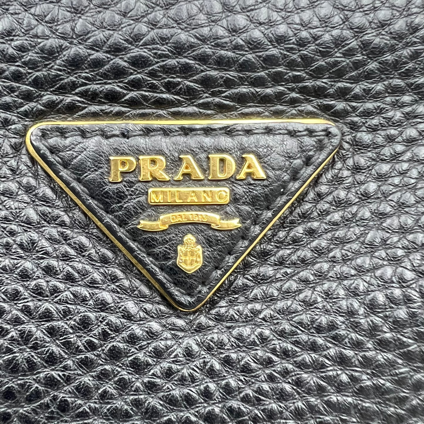 Vitello Daino Leather Shopping Tote Black