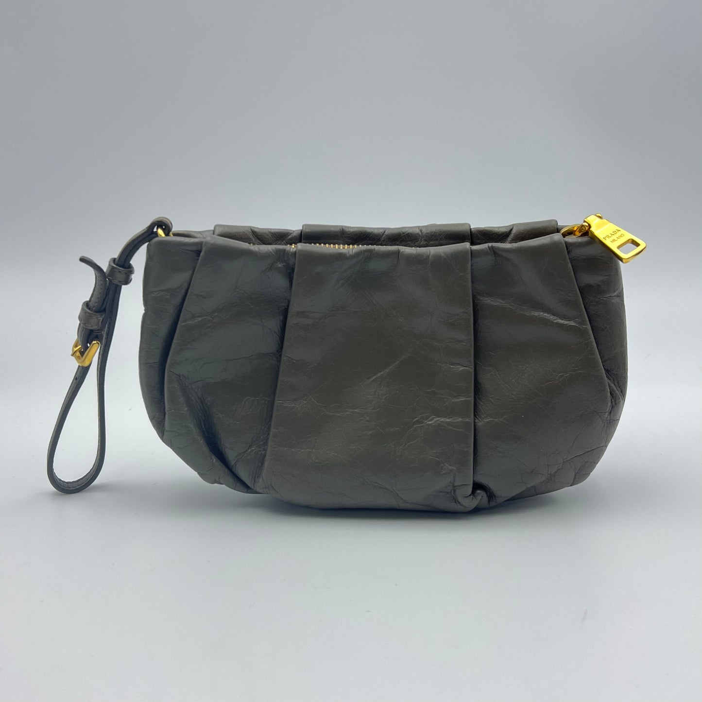 City Calf Leather Clutch Grey