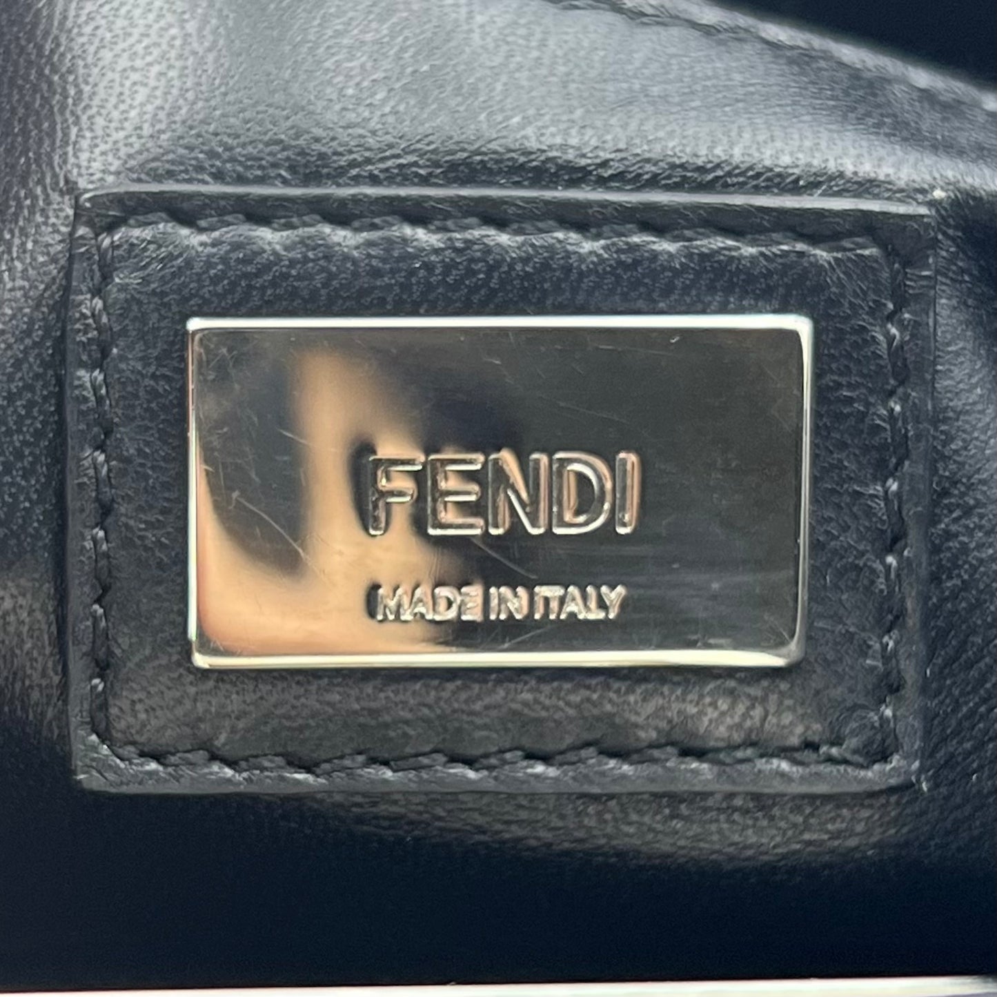 Bolsa fendi Peekaboo Bordada Preto Mini