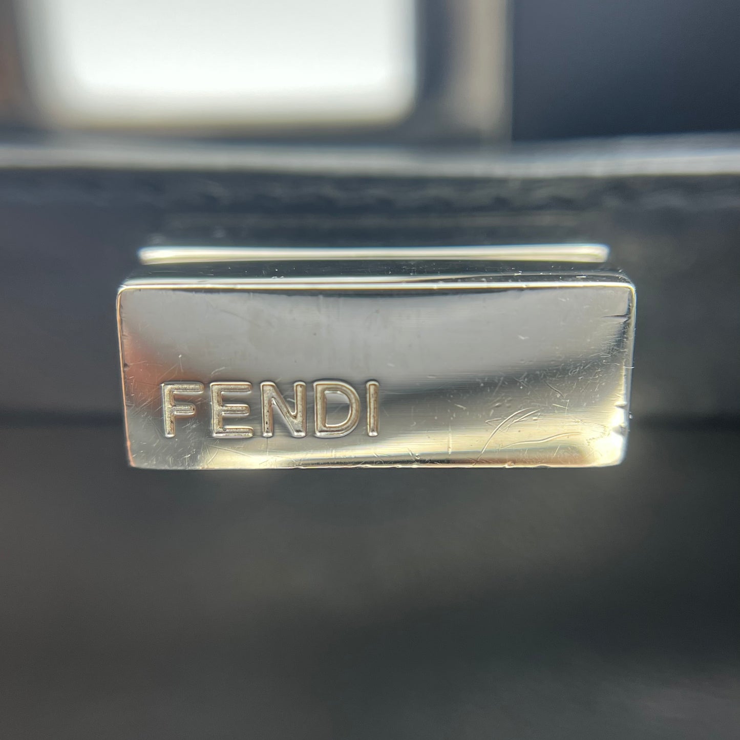 Bolsa fendi Peekaboo Bordada Preto Mini