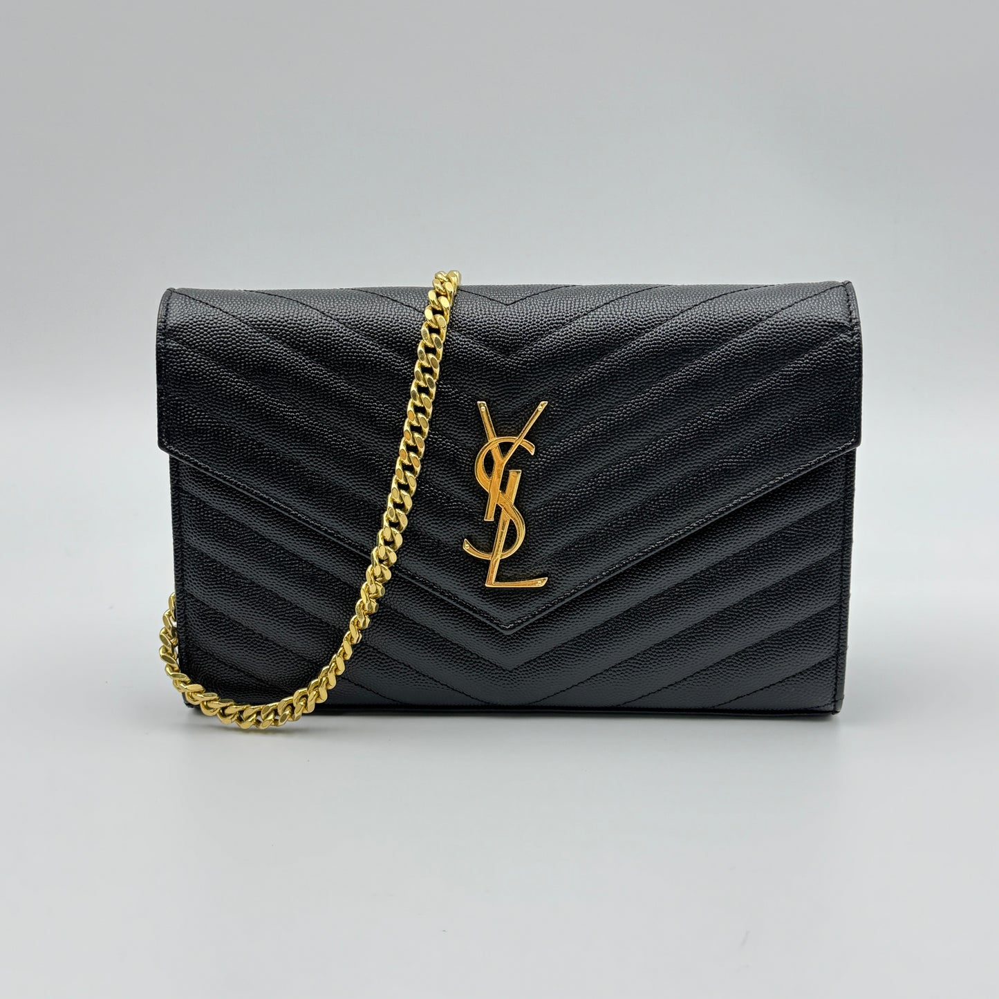 CLASSIC CASSANDRE CHAIN WALLET IN GRAIN DE POUDRE LEATHER