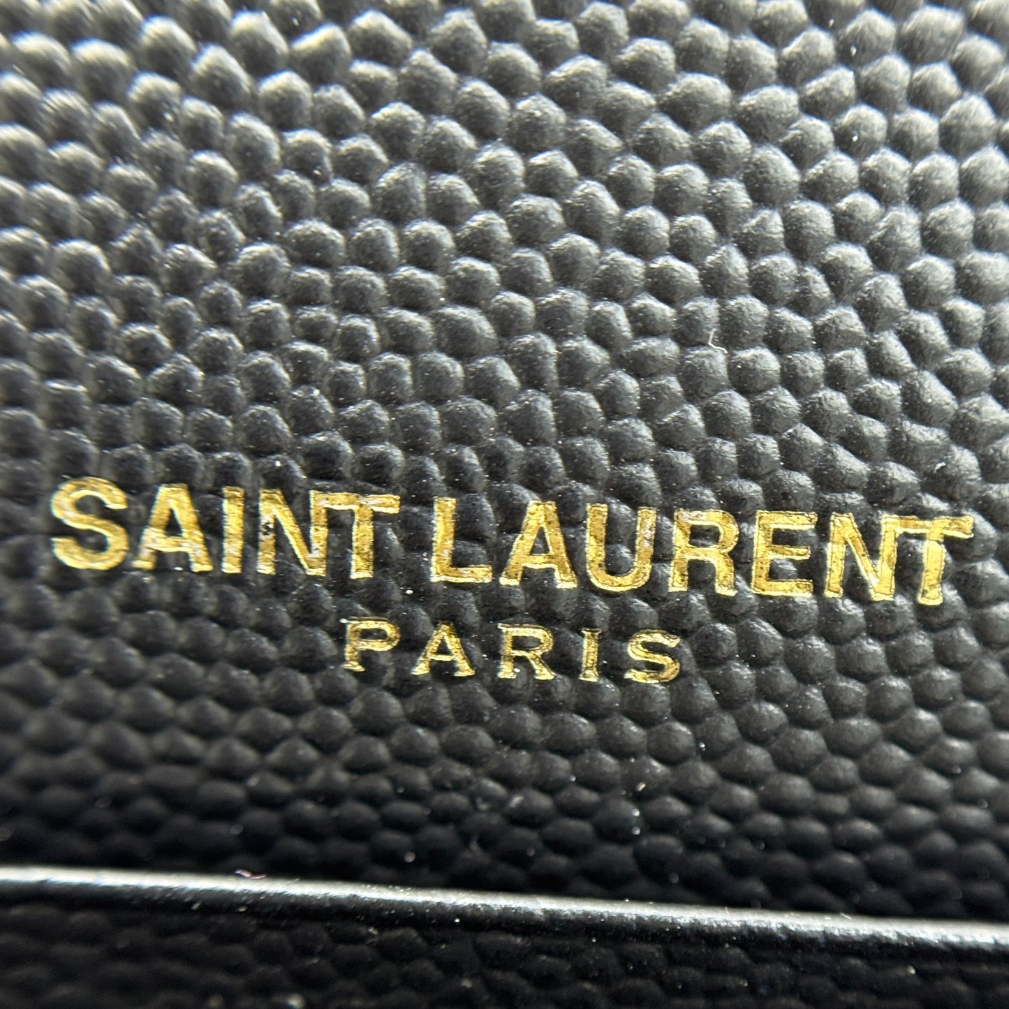 CLASSIC CASSANDRE CHAIN WALLET IN GRAIN DE POUDRE LEATHER