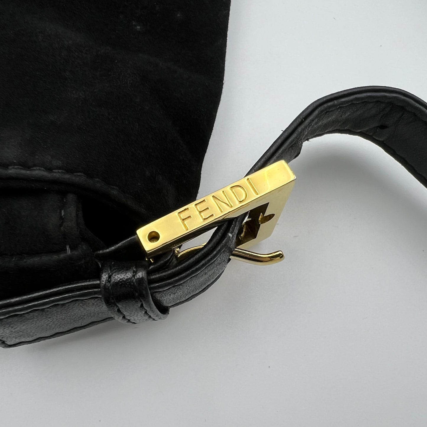 Suede Baguette Vintage Black