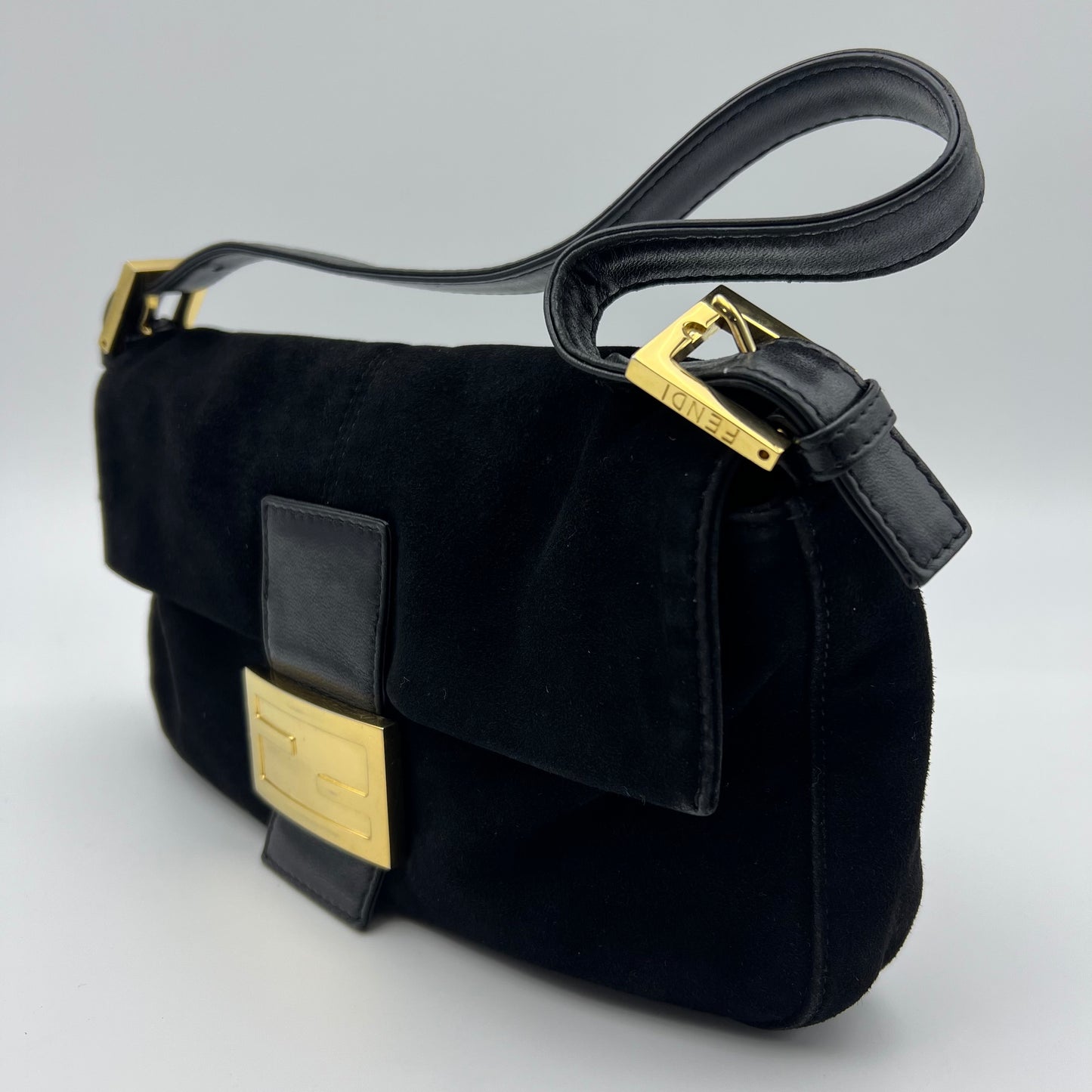 Suede Baguette Vintage Black
