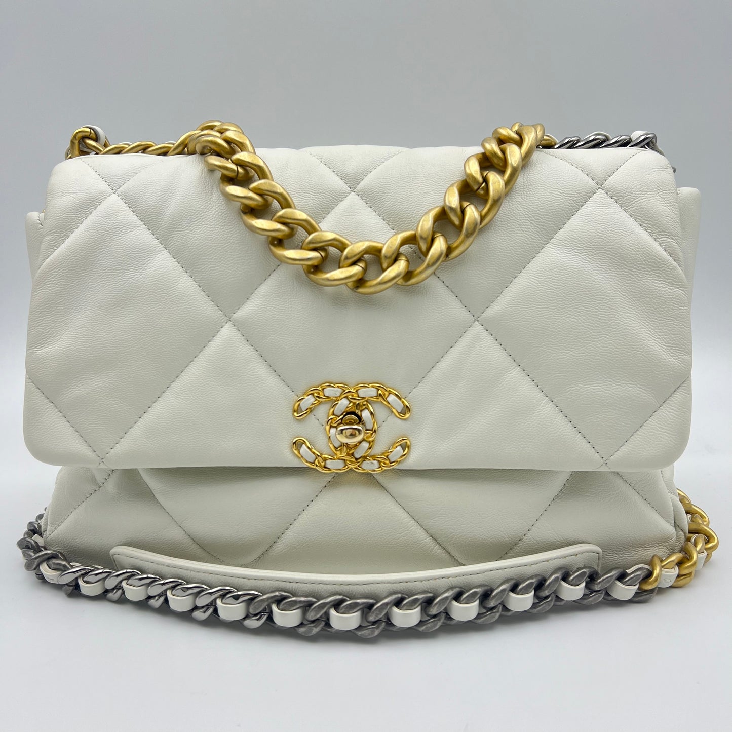 Lambskin Quilted Medium 19 Flap White