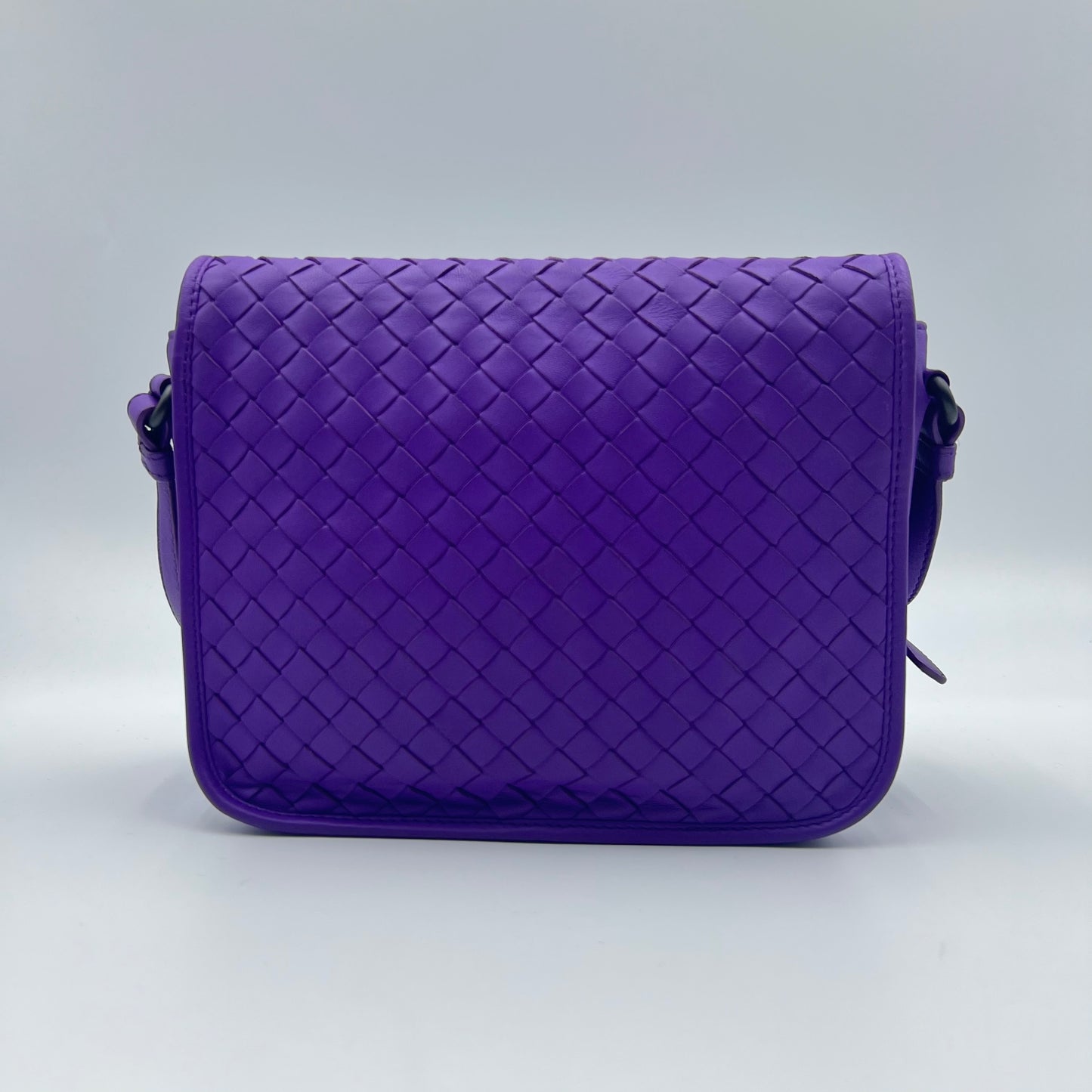 Intrecciato Messenger Bag Violet Purple