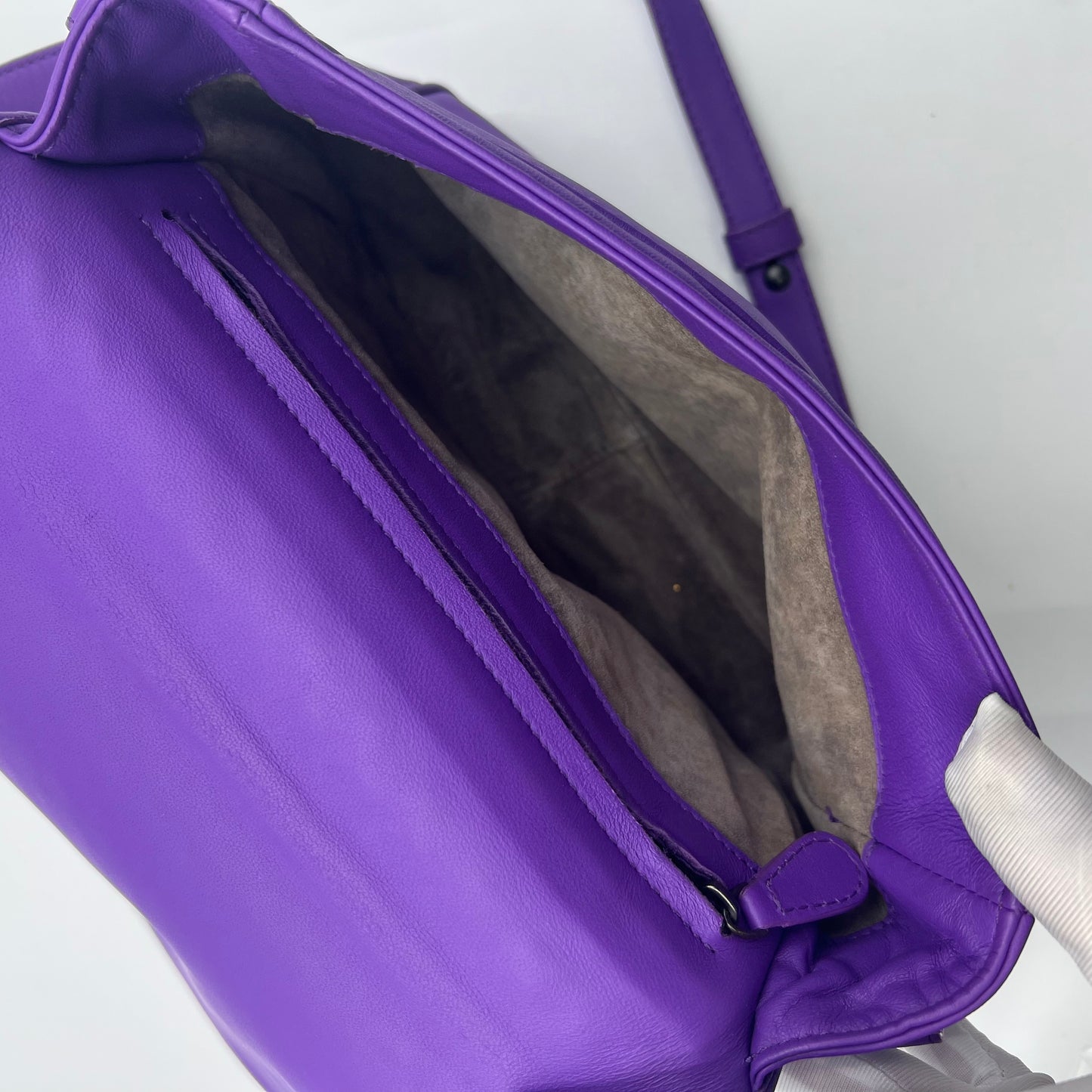 Intrecciato Messenger Bag Violet Purple